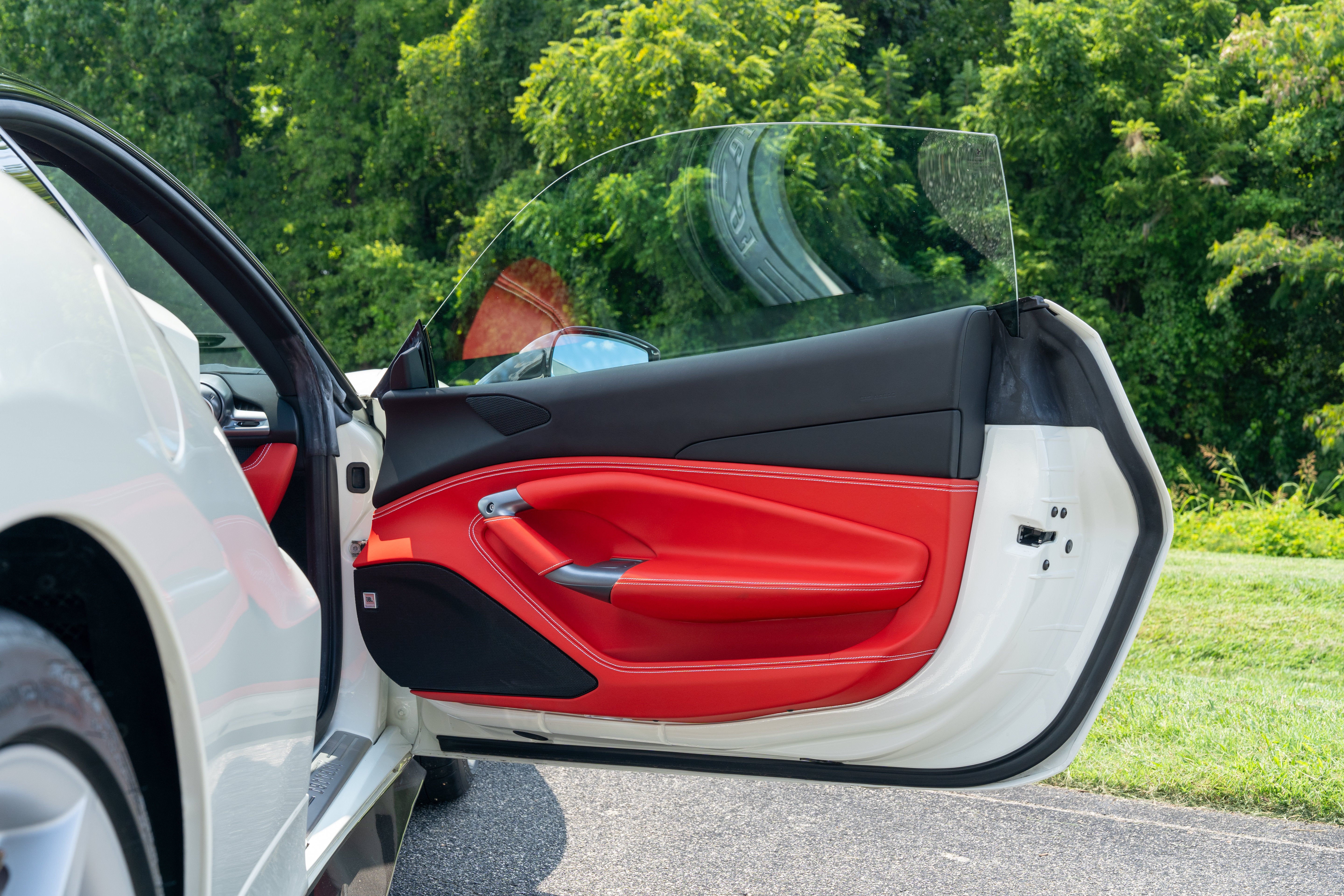Used 2022 Bianco Avus Ferrari  image 43