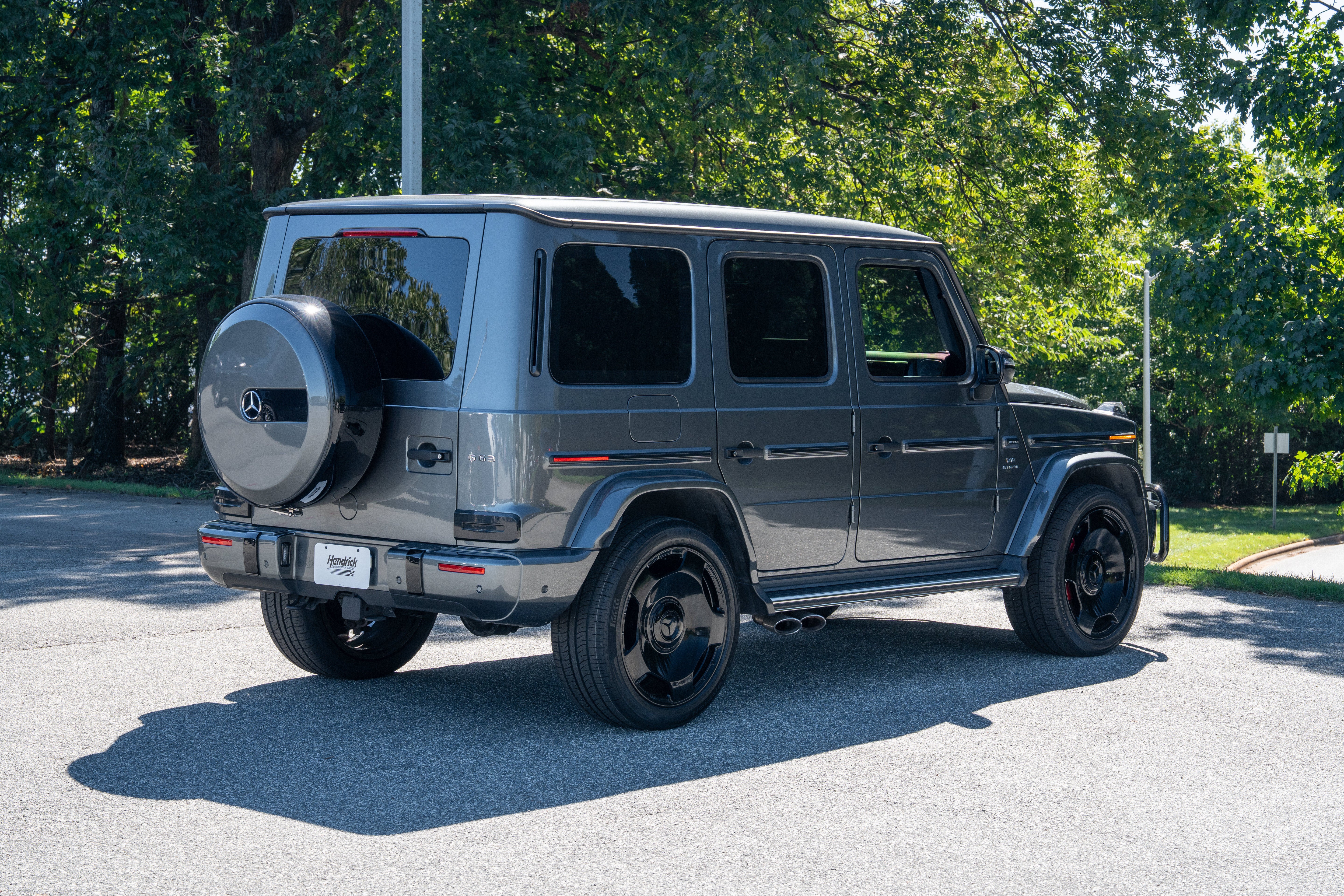 Used 2024 MANUFAKTUR Graphite Metallic Mercedes-Benz AMG® G 63 image 8