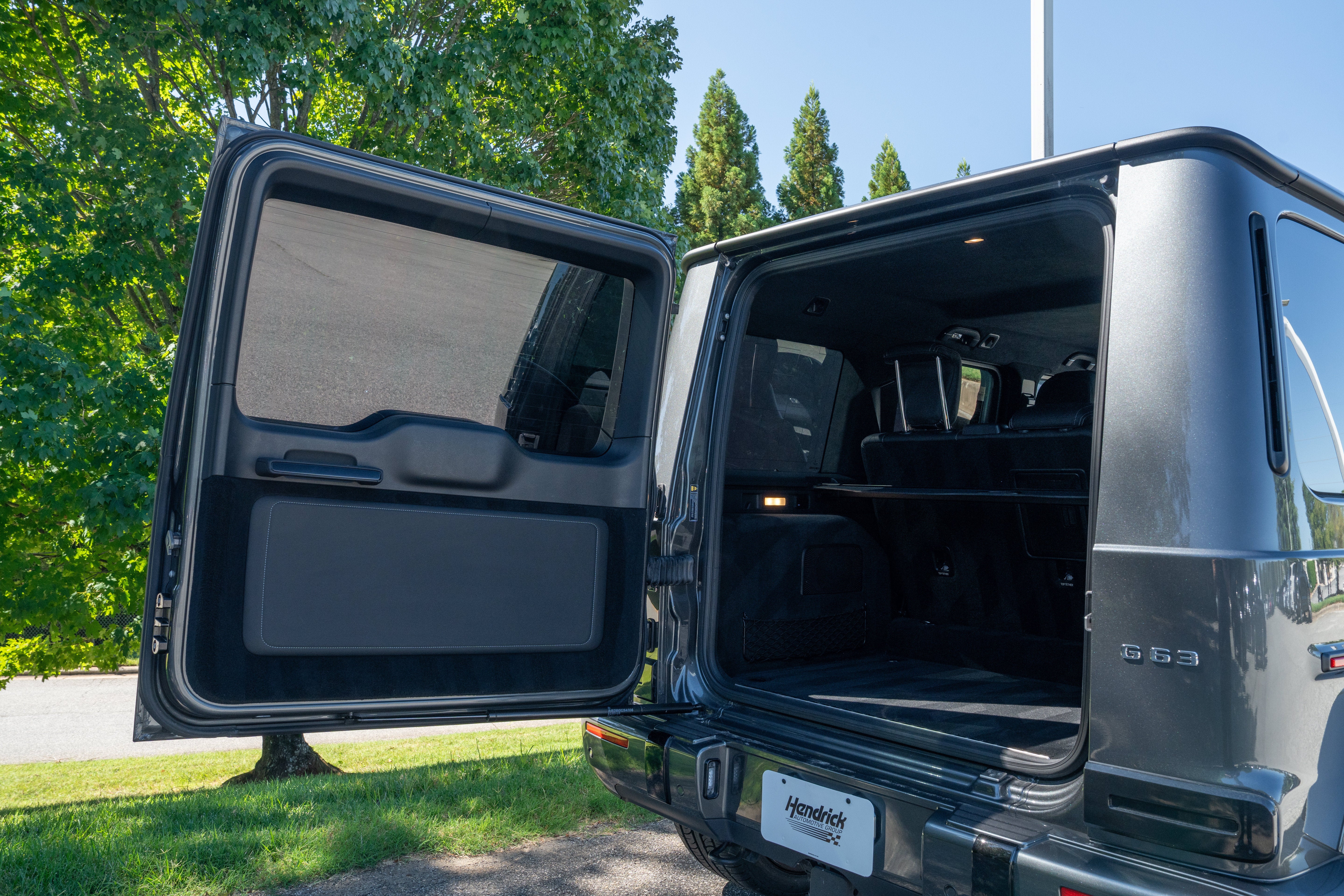 Used 2024 MANUFAKTUR Graphite Metallic Mercedes-Benz AMG® G 63 image 26