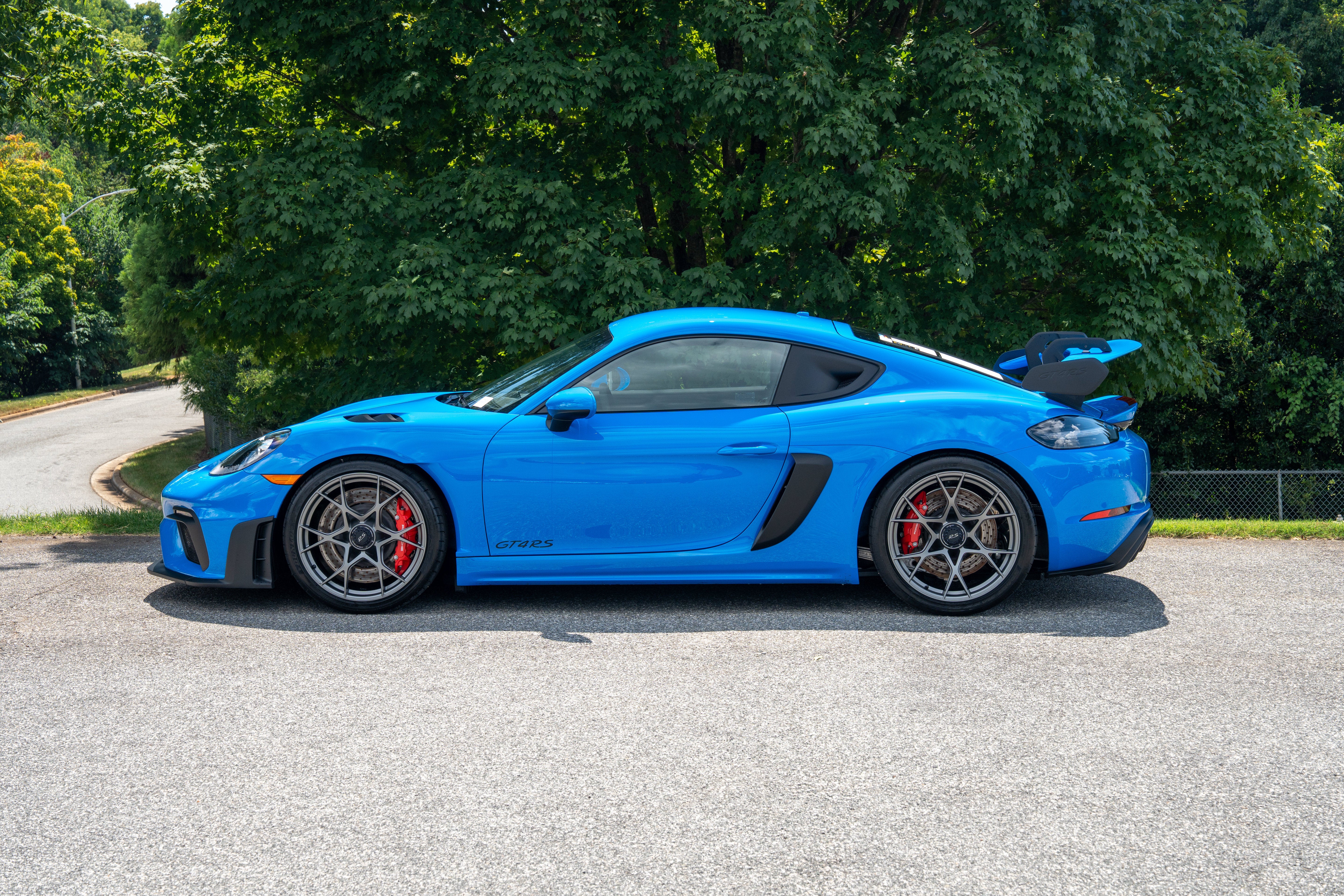 Used 2025 SHARK BLUE Porsche GT4 RS image 2