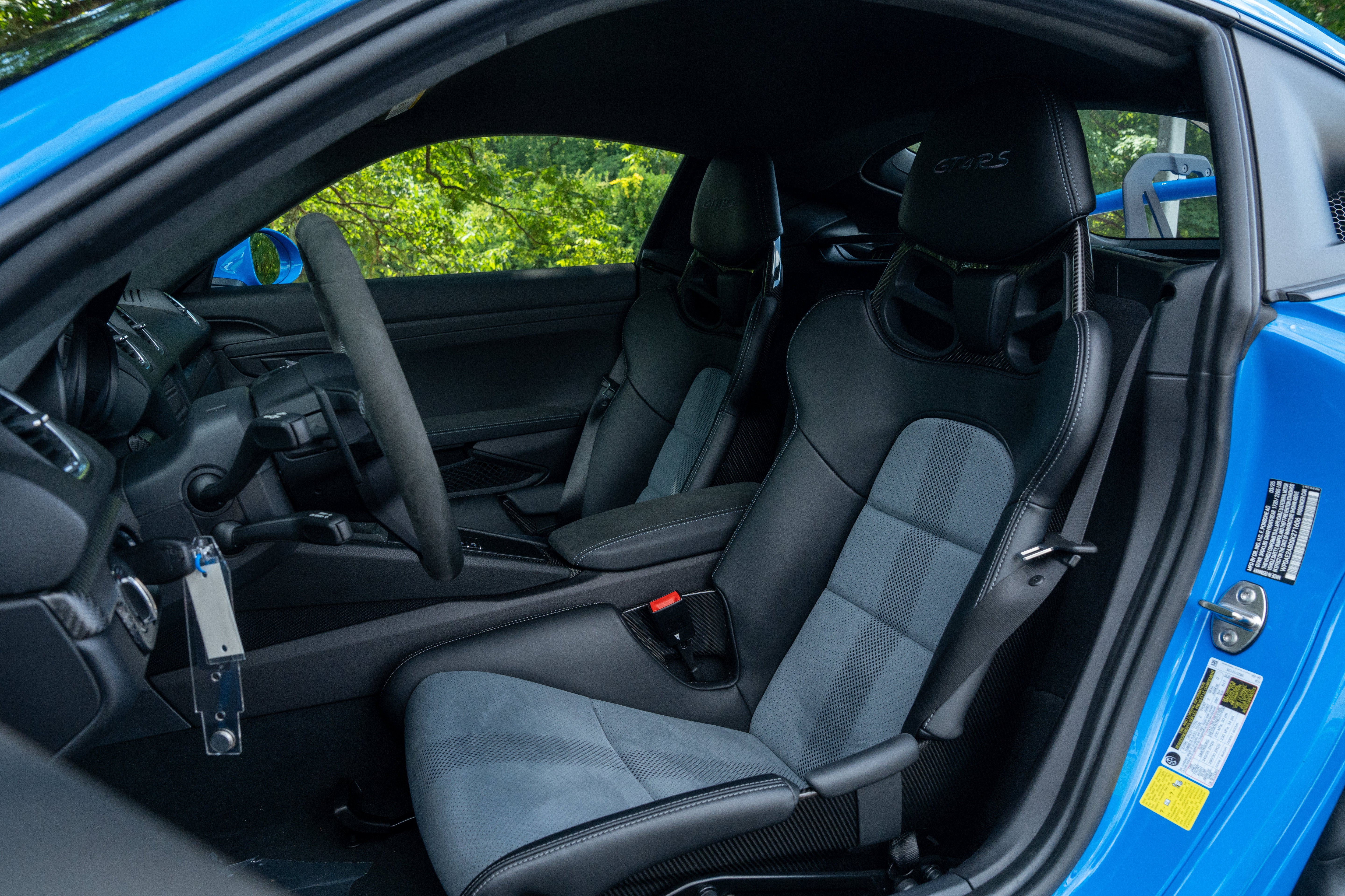 Used 2025 SHARK BLUE Porsche GT4 RS image 5