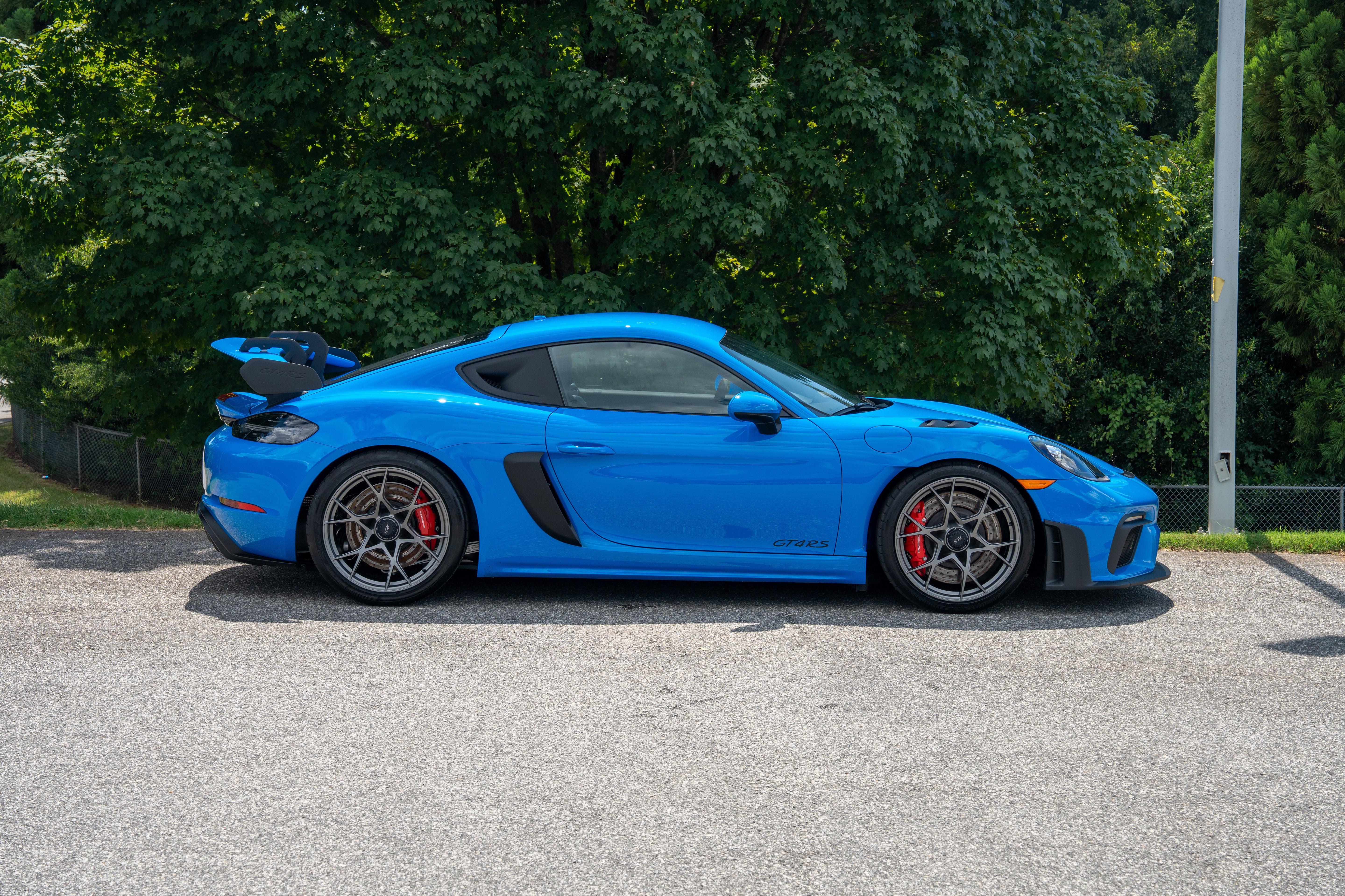 Used 2025 SHARK BLUE Porsche GT4 RS image 8