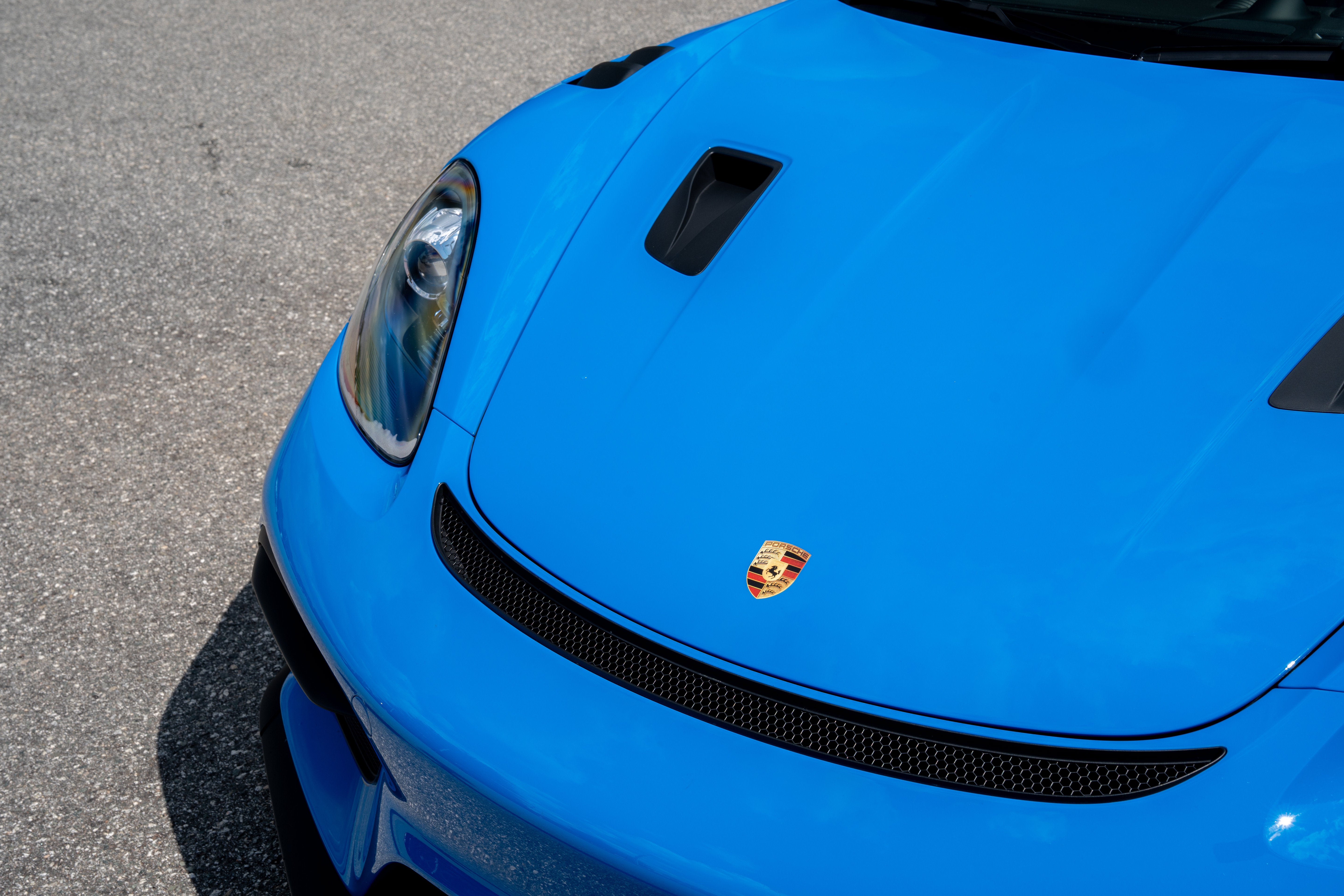 Used 2025 SHARK BLUE Porsche GT4 RS image 19