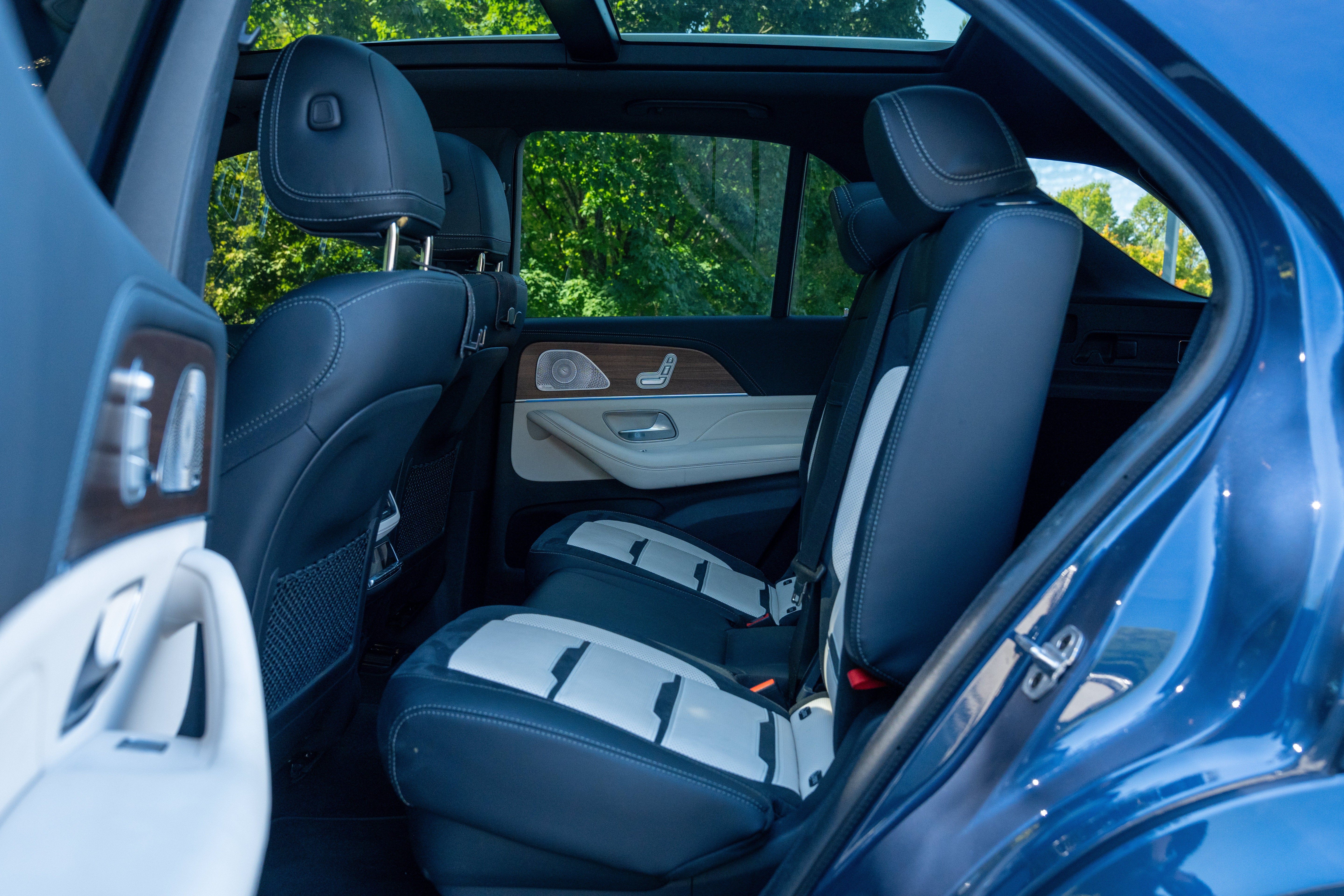 Used 2024 Twilight Blue Metallic Mercedes-Benz AMG® 53 4MATIC+ image 26