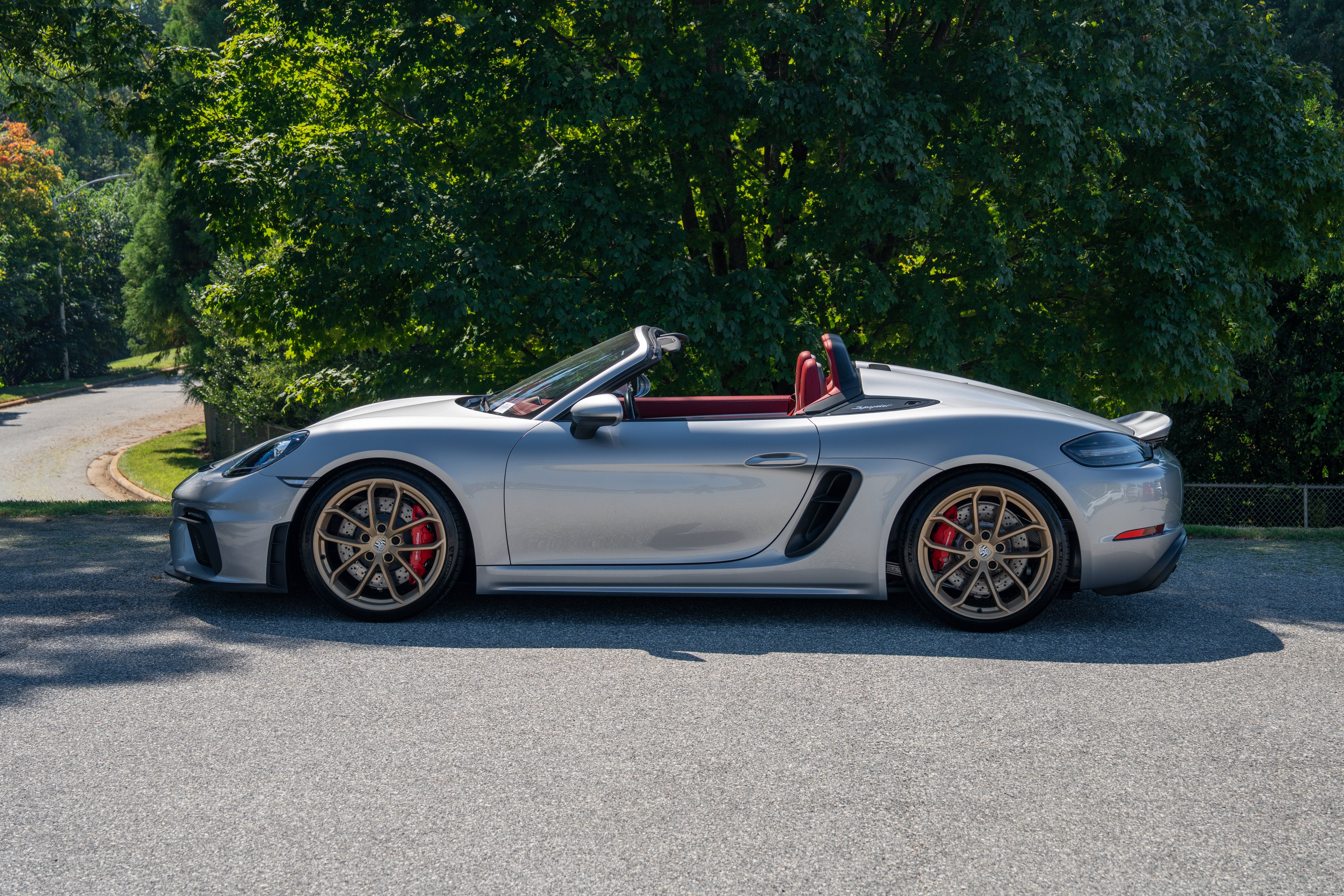 Used 2022 GT Silver Metallic Porsche  image 2