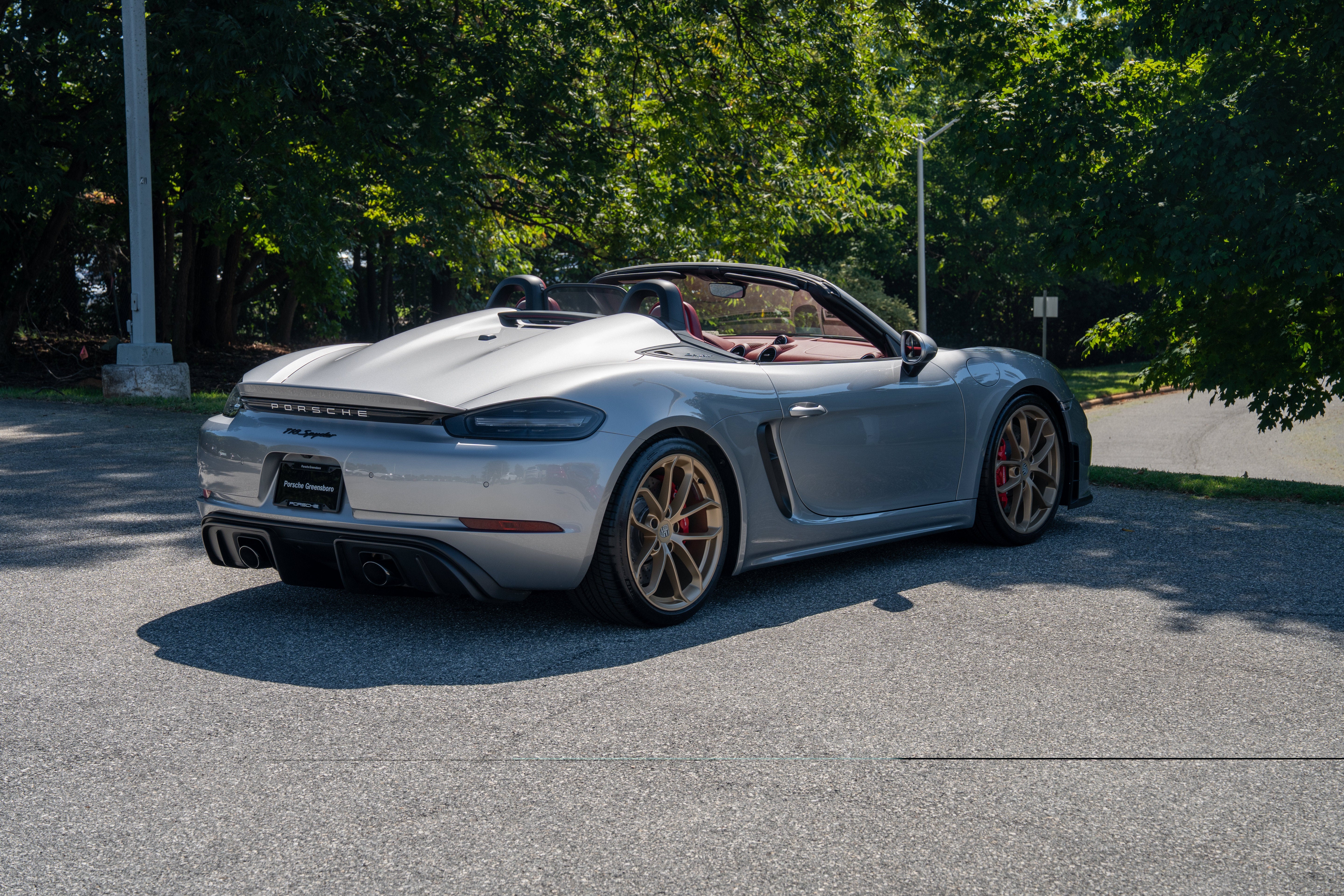 Used 2022 GT Silver Metallic Porsche  image 7