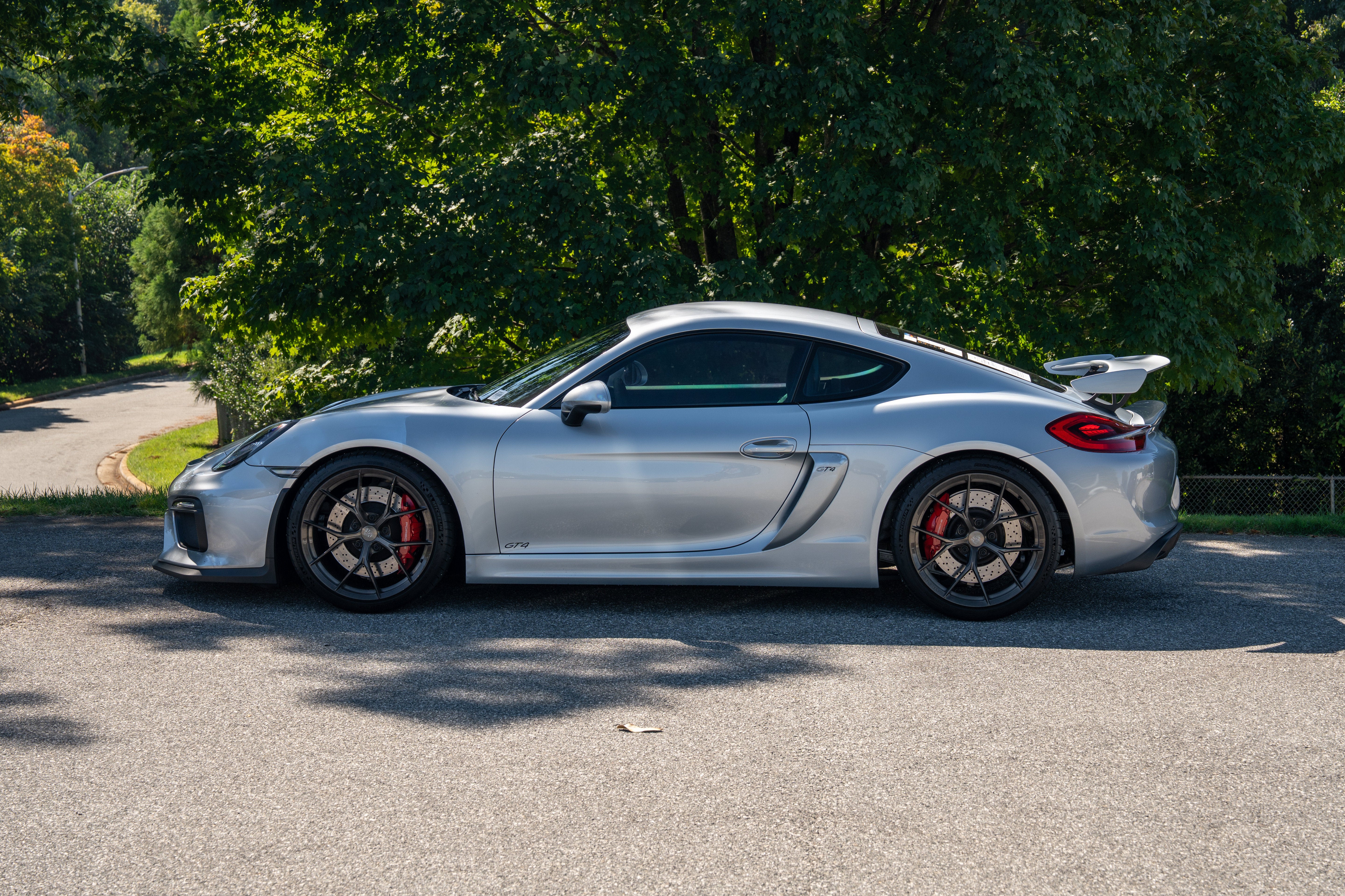 Used 2016 Silver Porsche GT4 image 2