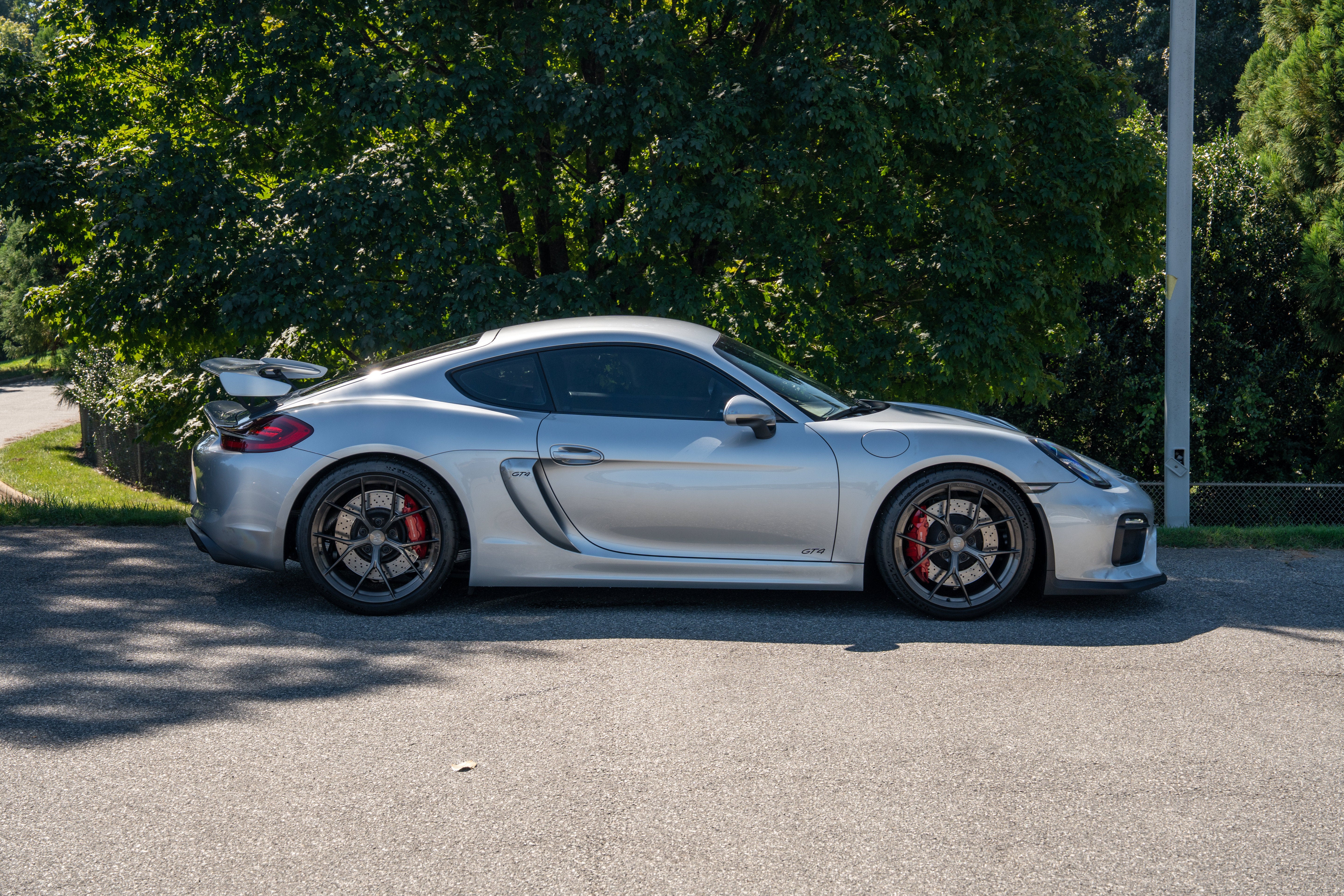 Used 2016 Silver Porsche GT4 image 8