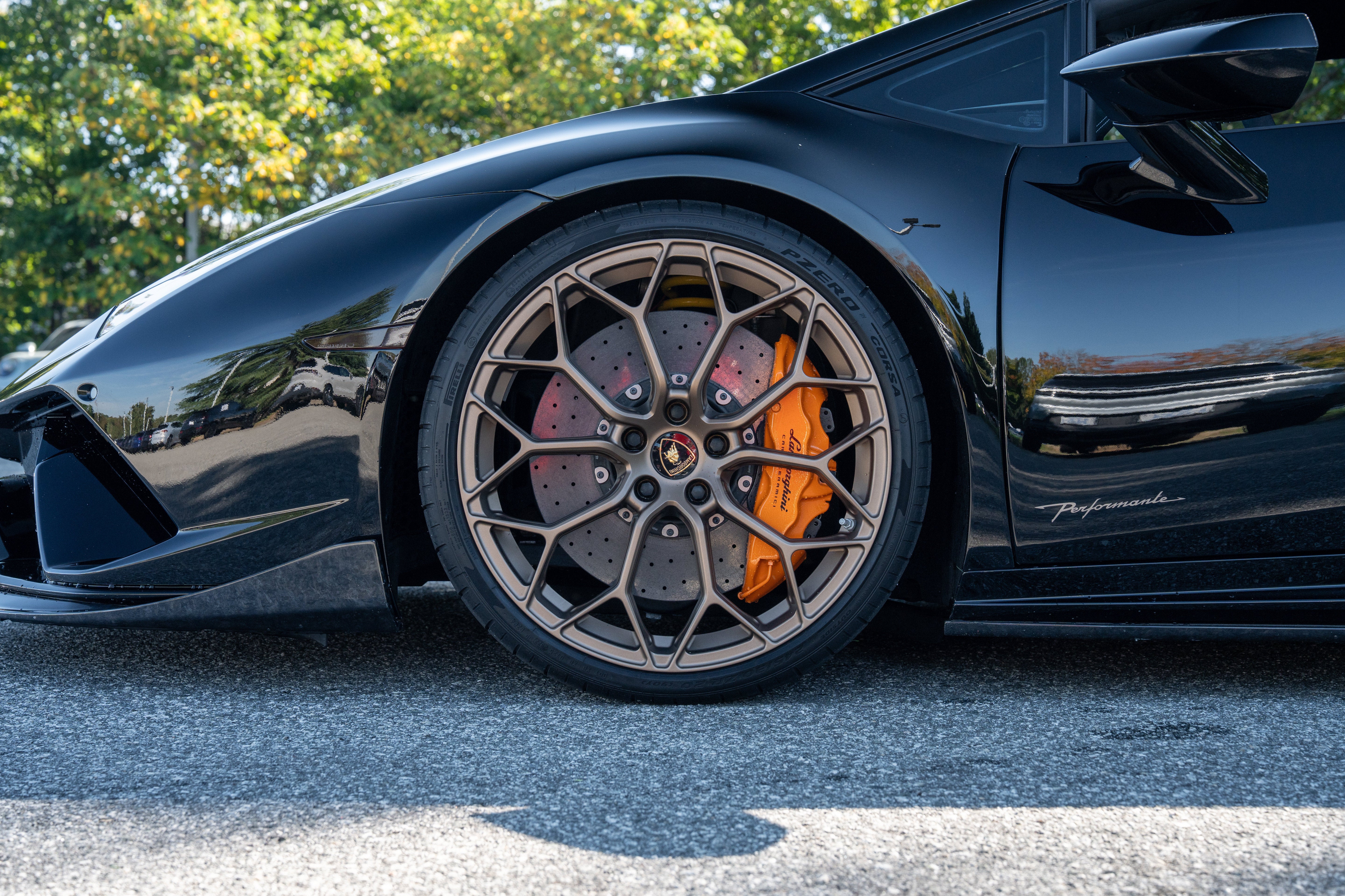 Used 2019 Nero Noctis Lamborghini Performante image 11
