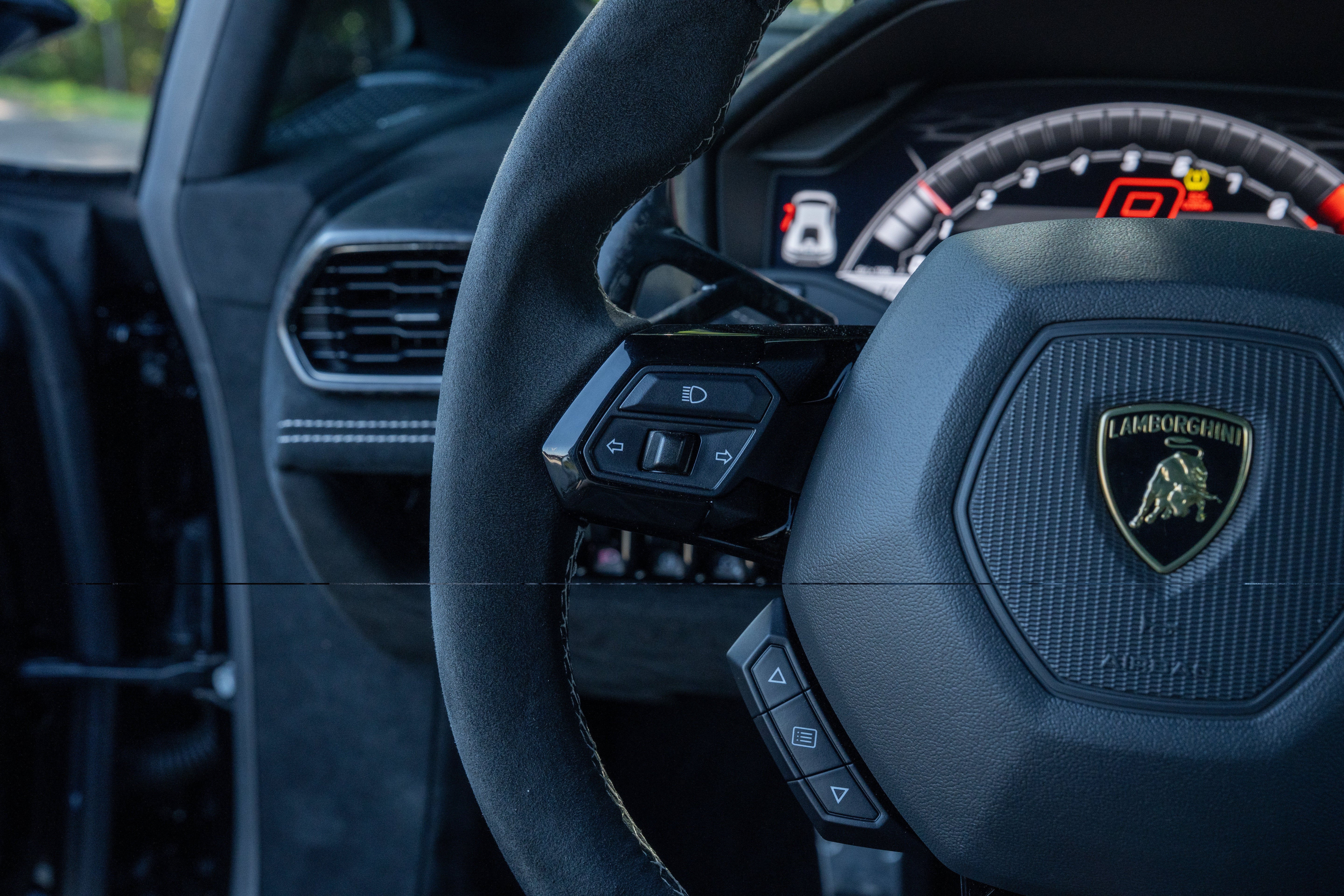 Used 2019 Nero Noctis Lamborghini Performante image 21