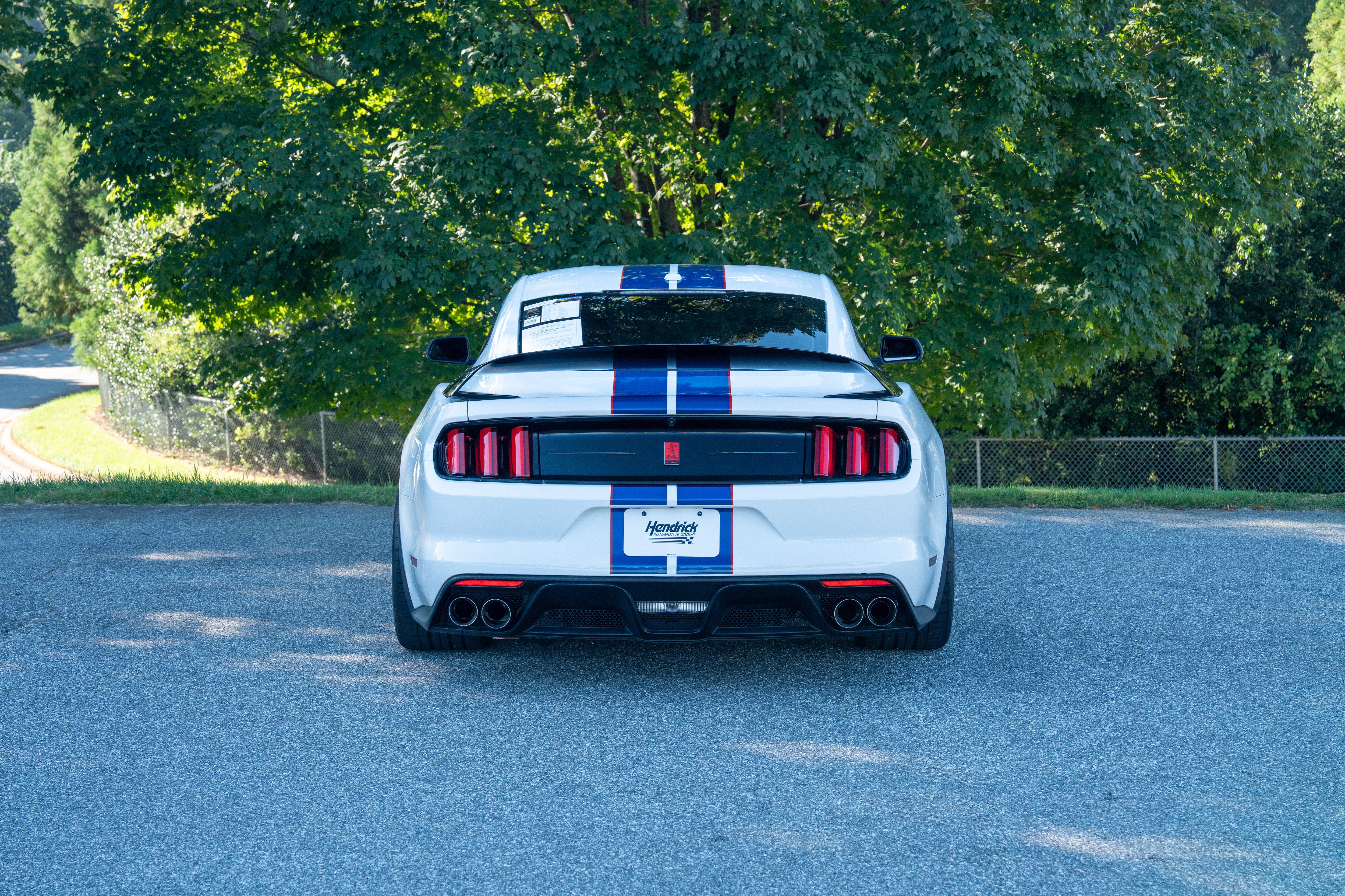 Used 2019 Oxford White Ford Shelby GT350R image 7