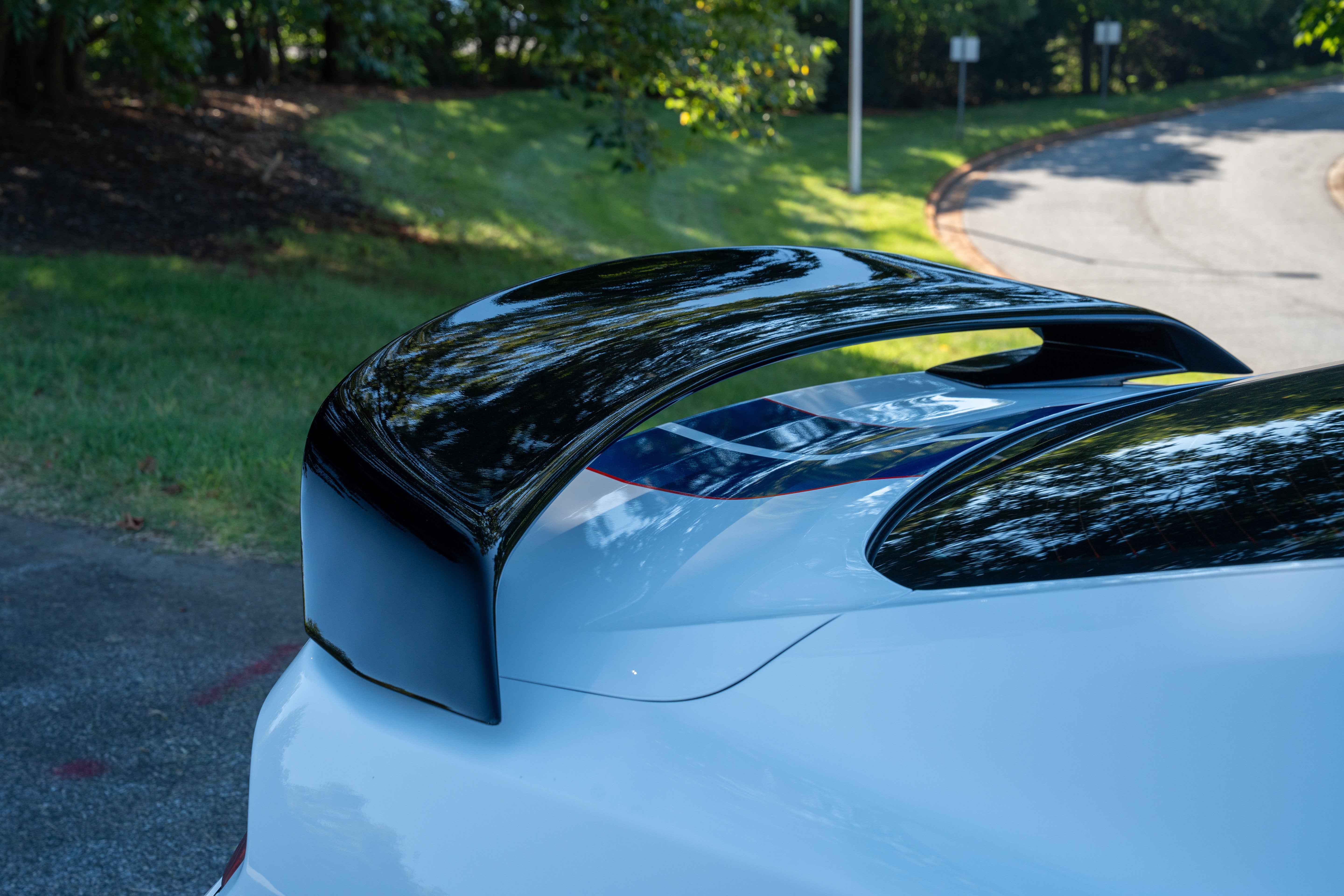 Used 2019 Oxford White Ford Shelby GT350R image 12