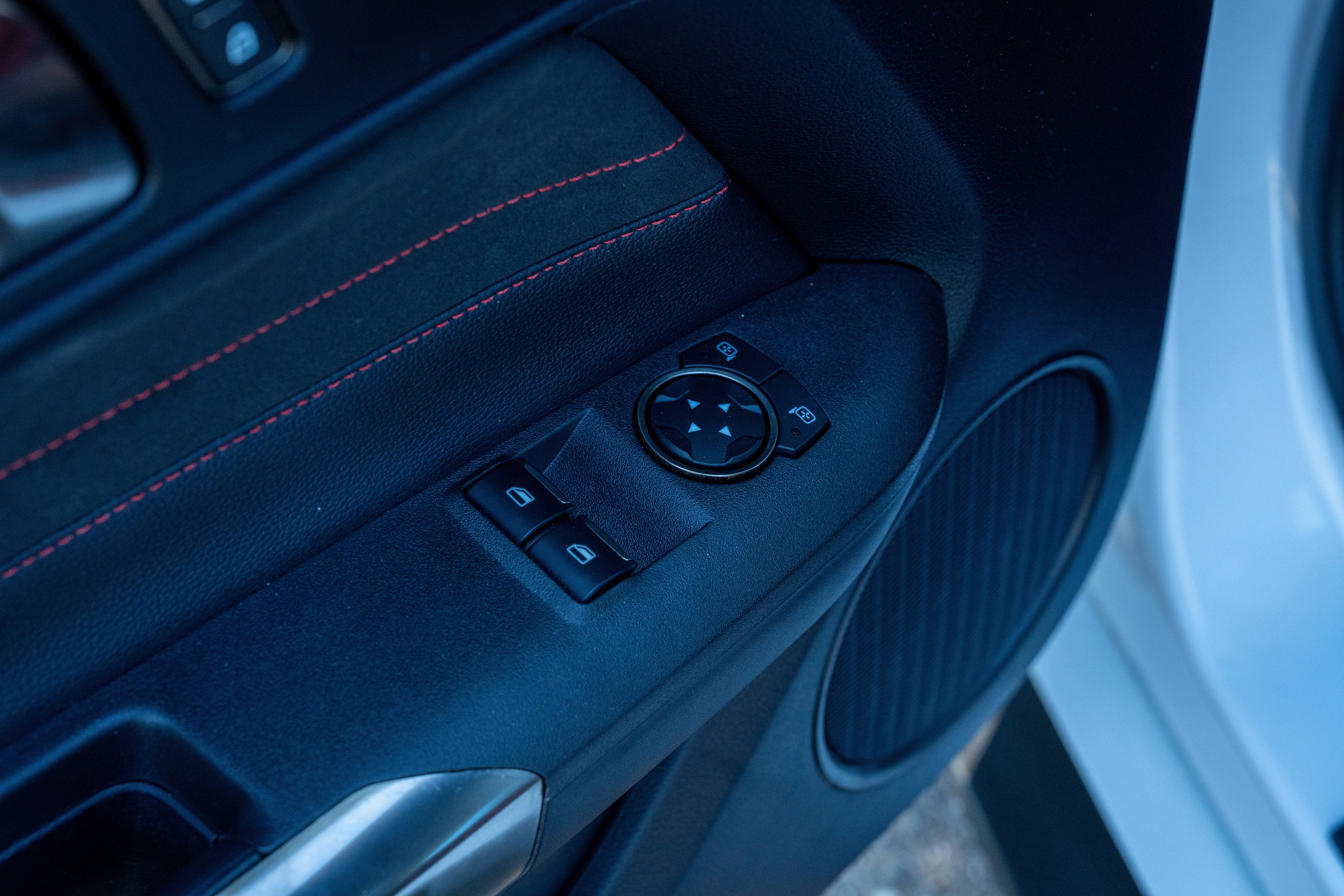 Used 2019 Oxford White Ford Shelby GT350R image 15