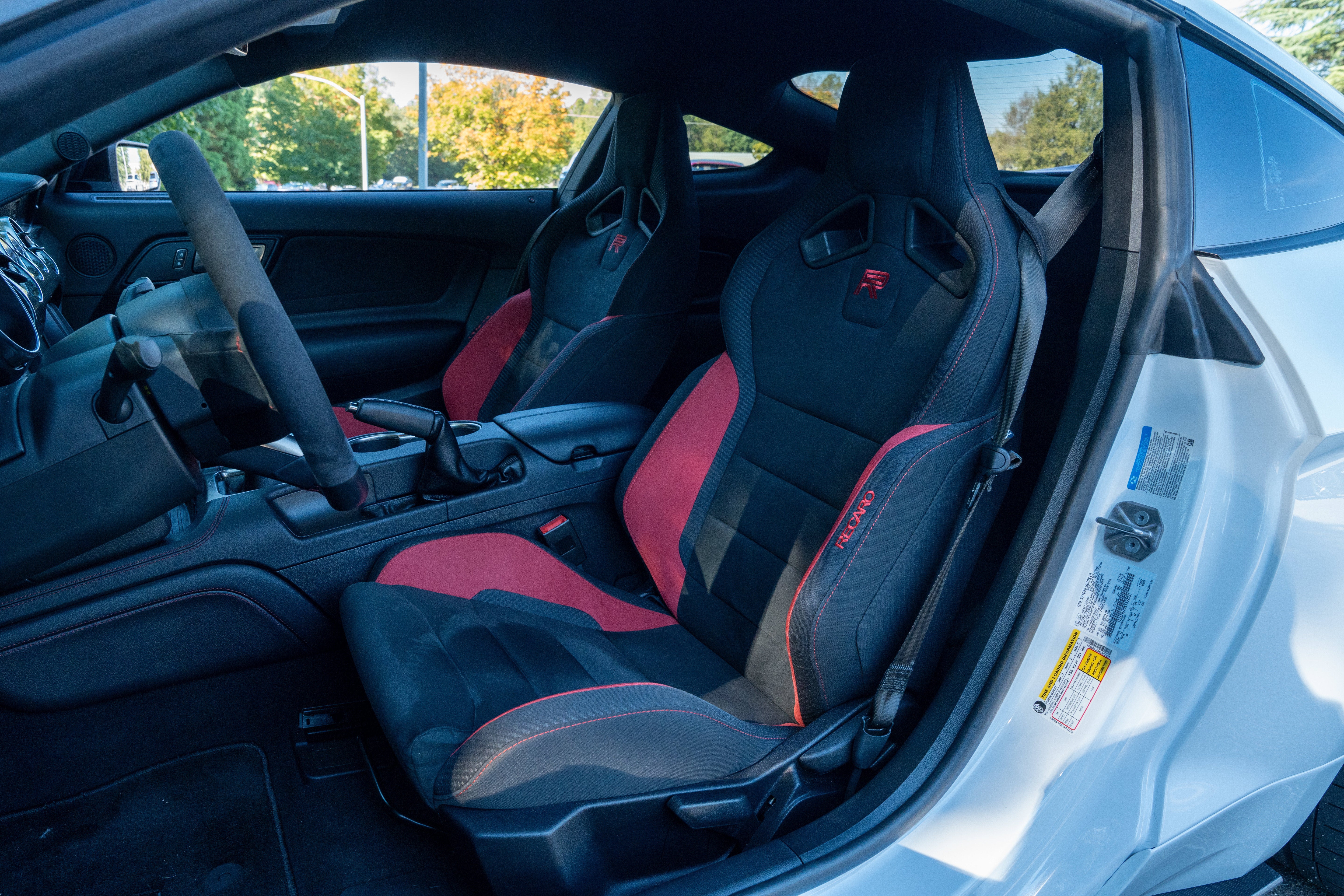 Used 2019 Oxford White Ford Shelby GT350R image 17