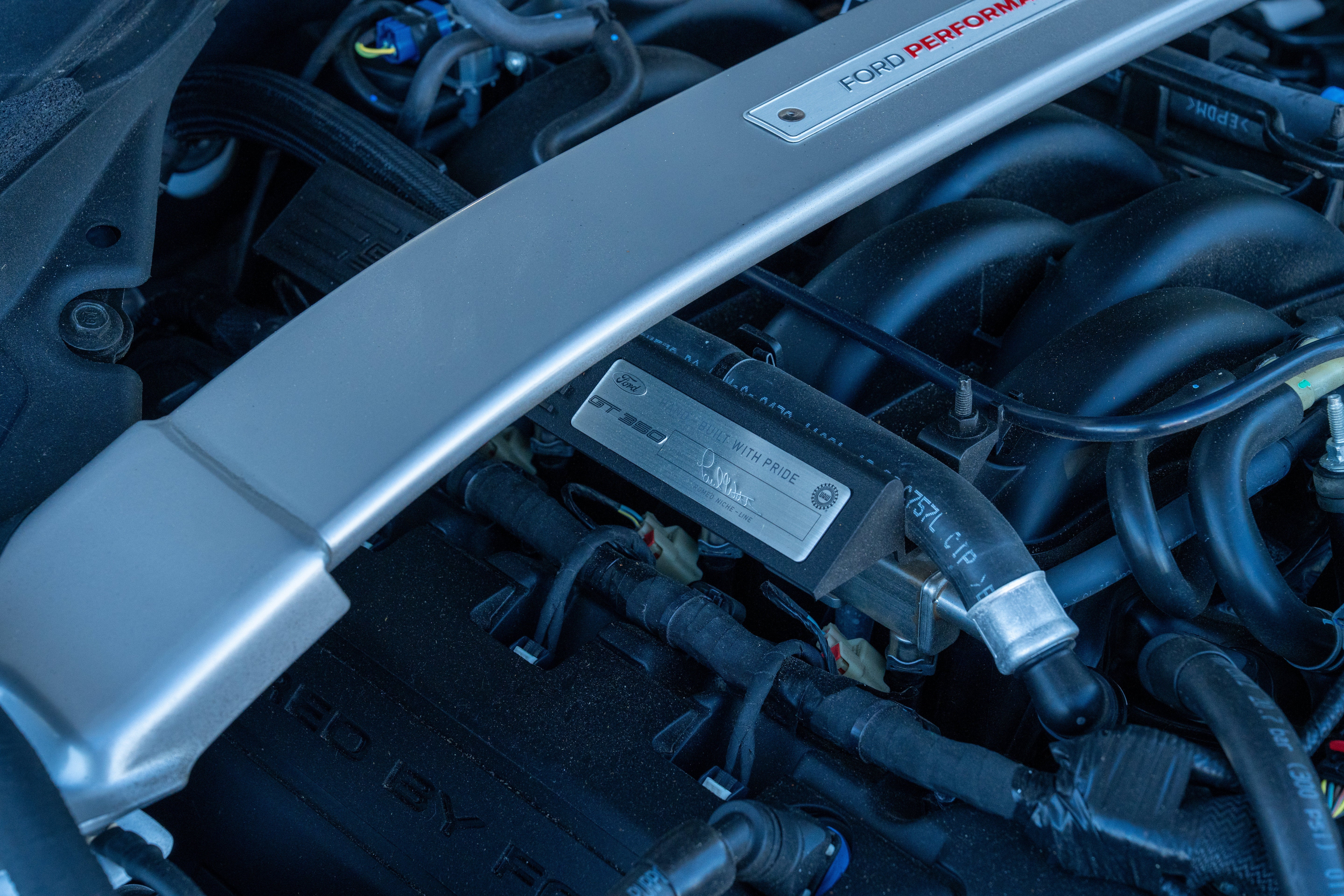 Used 2019 Oxford White Ford Shelby GT350R image 33