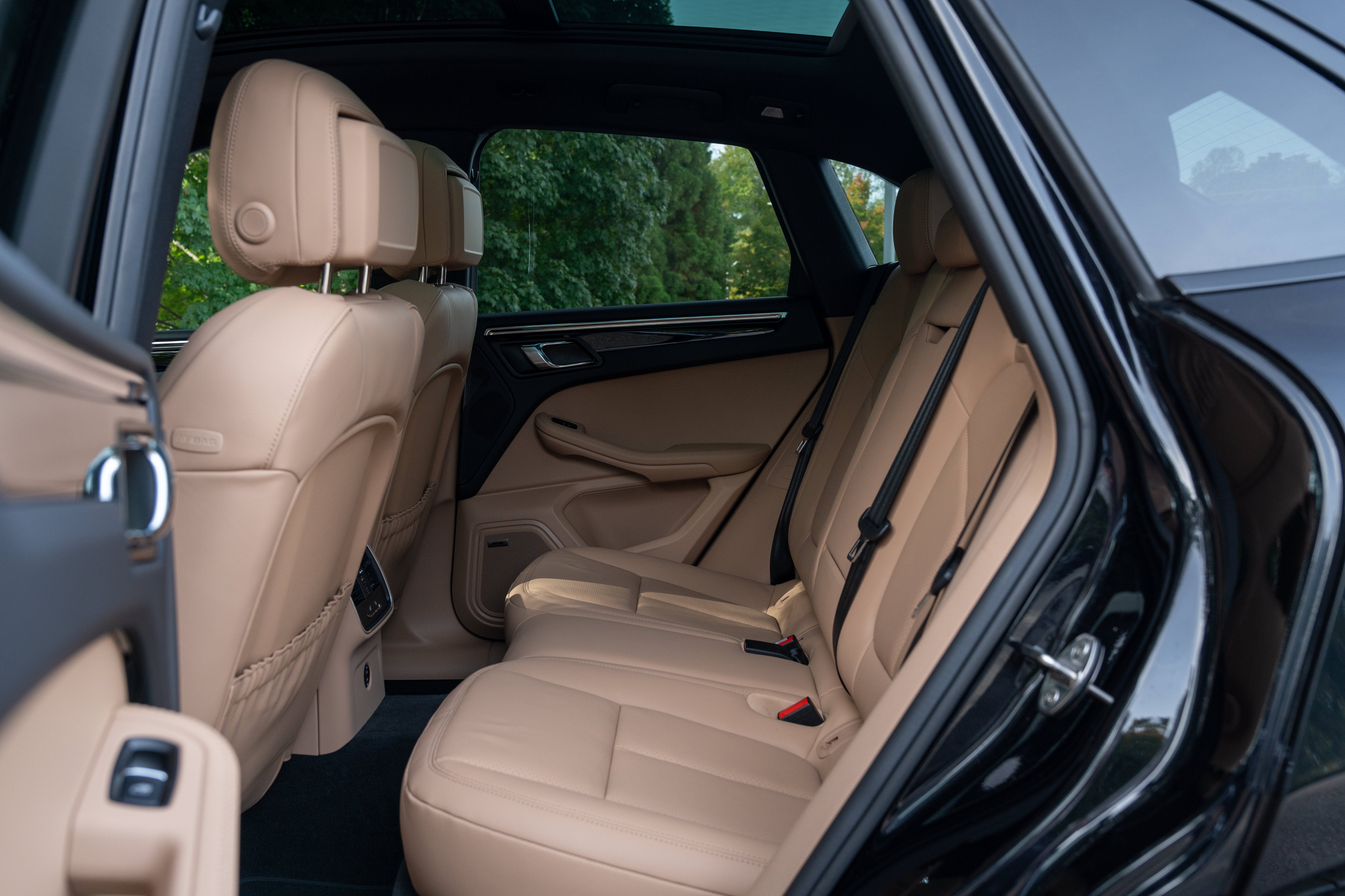 Used 2026  Porsche  image 32