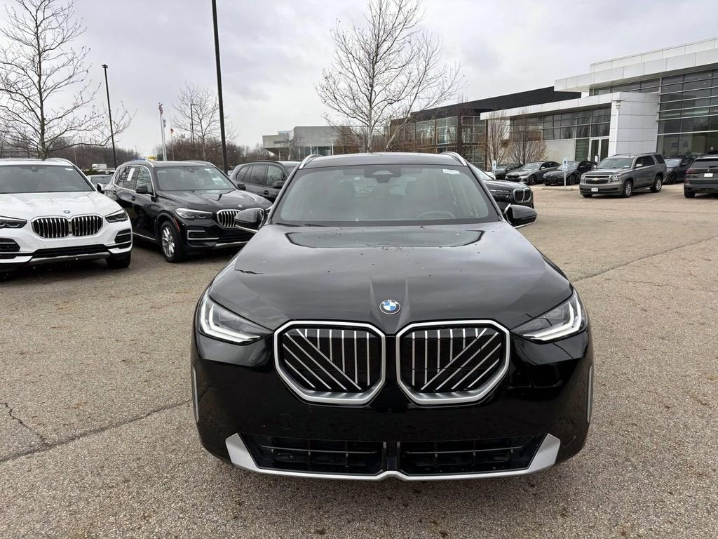 30 xDrive Sports Activity Vehicle