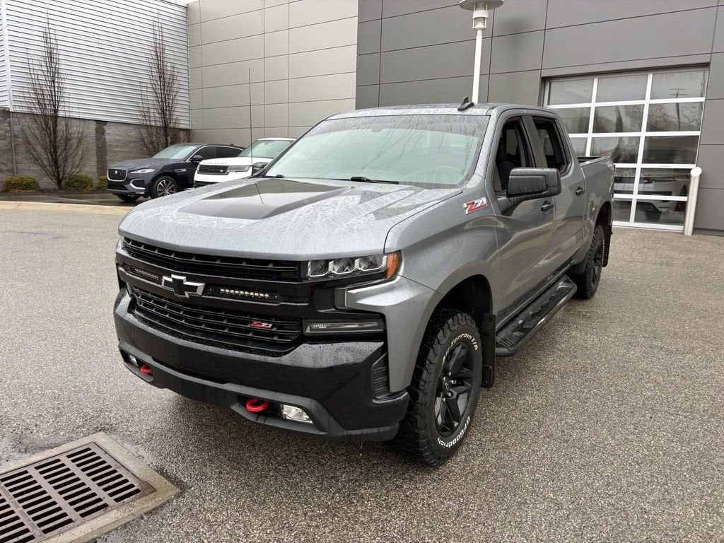 4WD Crew Cab 147" LT Trail Boss