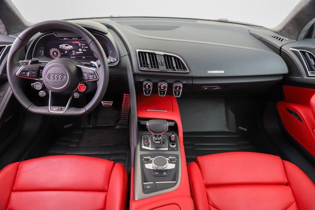 V10 performance RWD