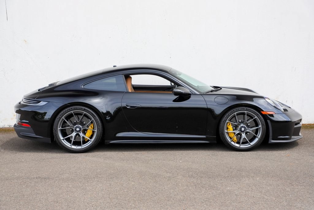 GT3 Coupe w/Touring Package