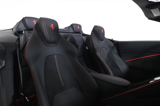 Ferrari Roma Spider