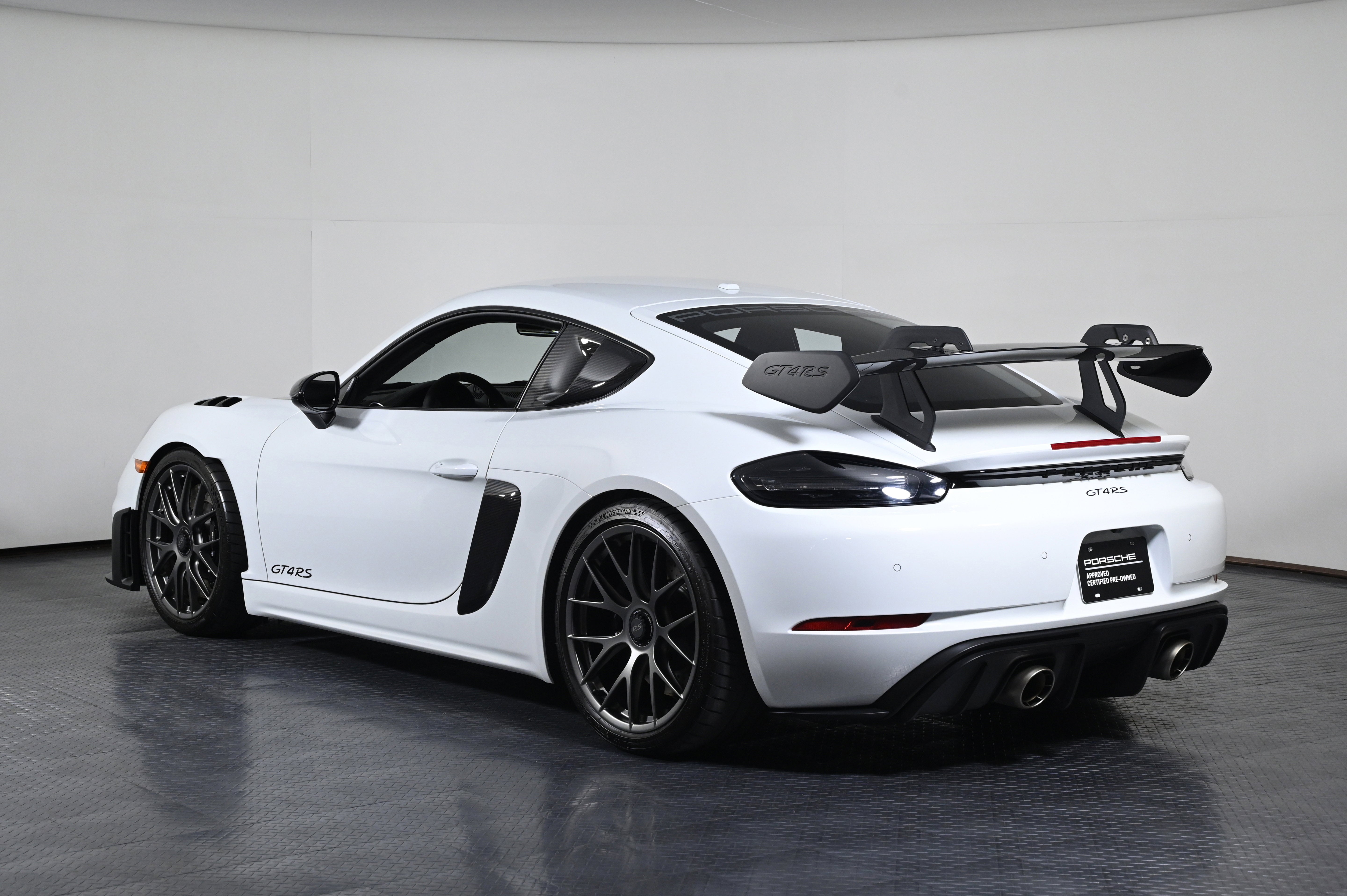 GT4 RS Coupe
