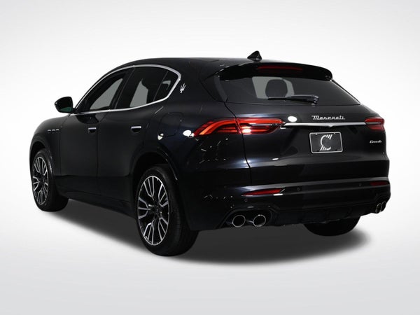 Pre-Owned Inventory 52 AWD