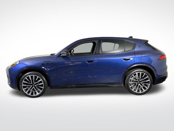Pre-Owned Inventory 40 Modena AWD