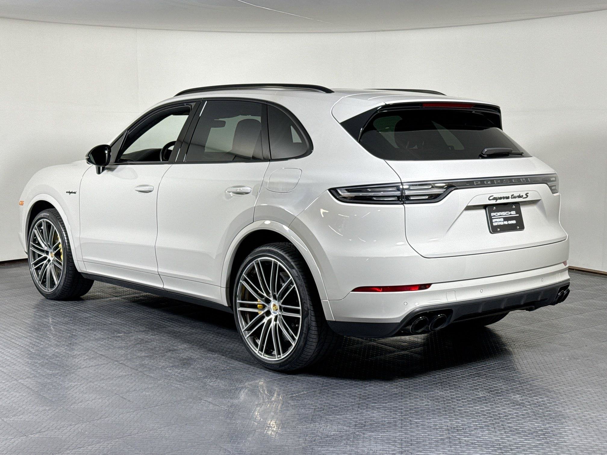 Turbo S E-Hybrid AWD