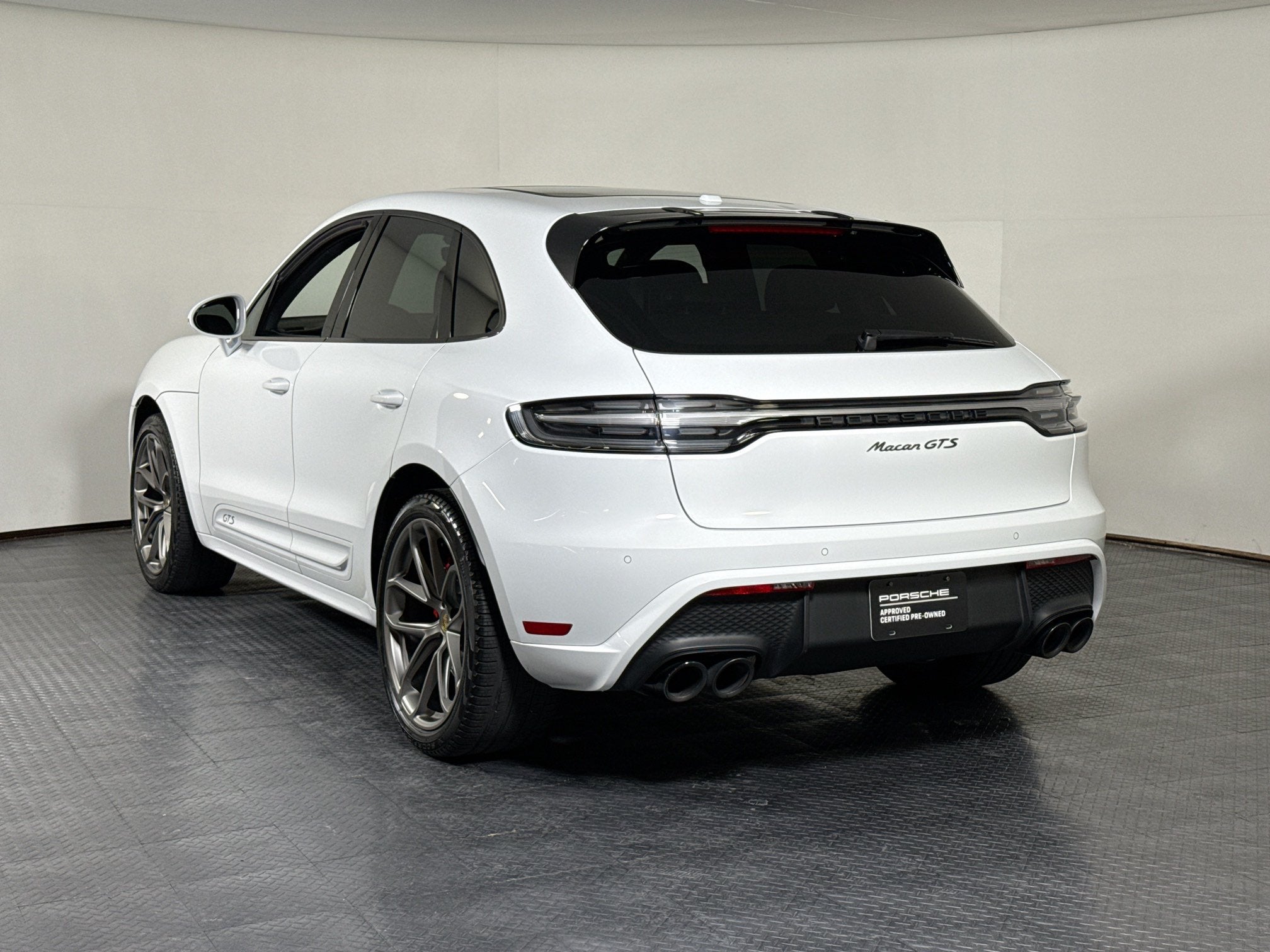 GTS AWD