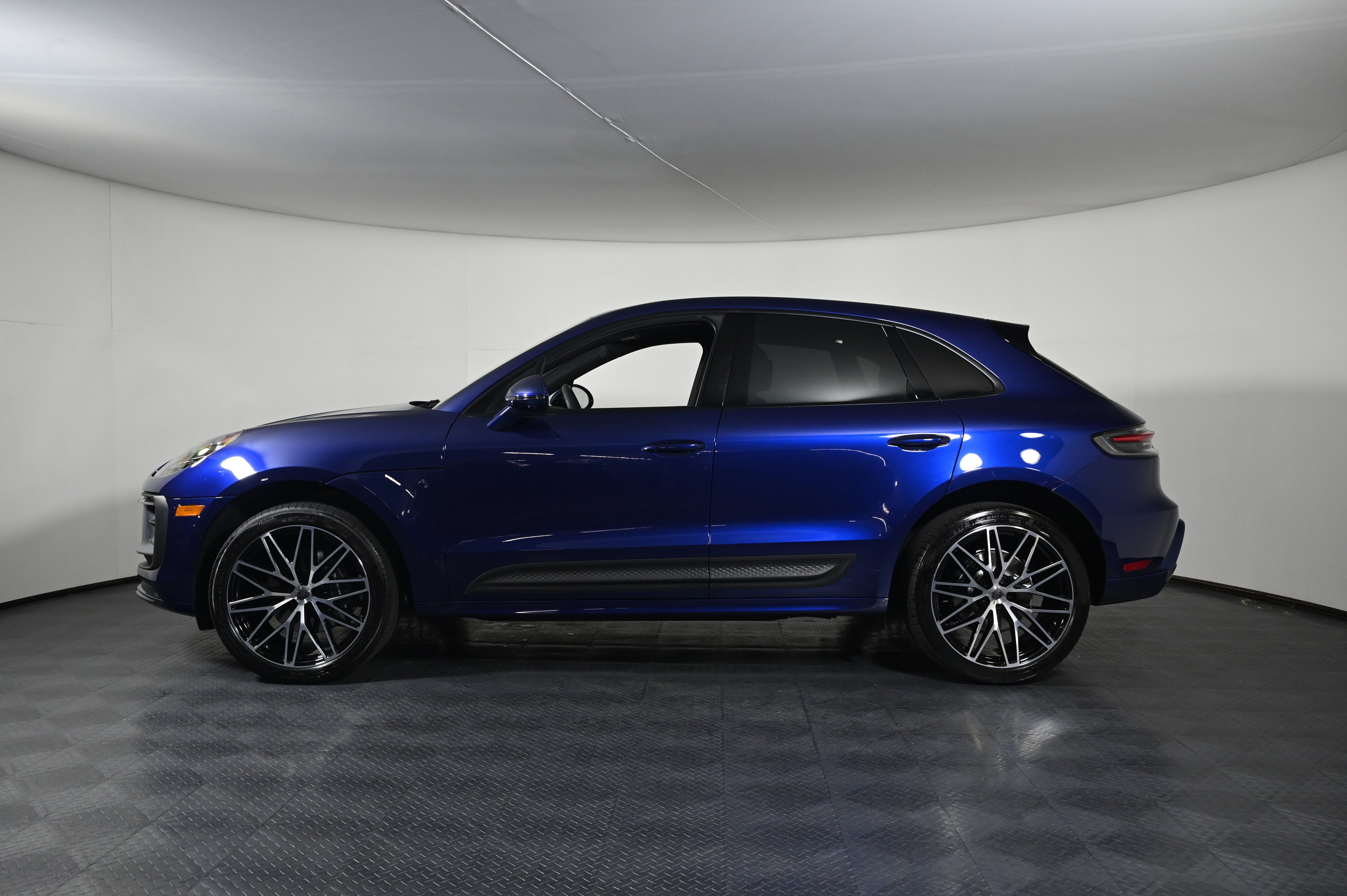 AWD