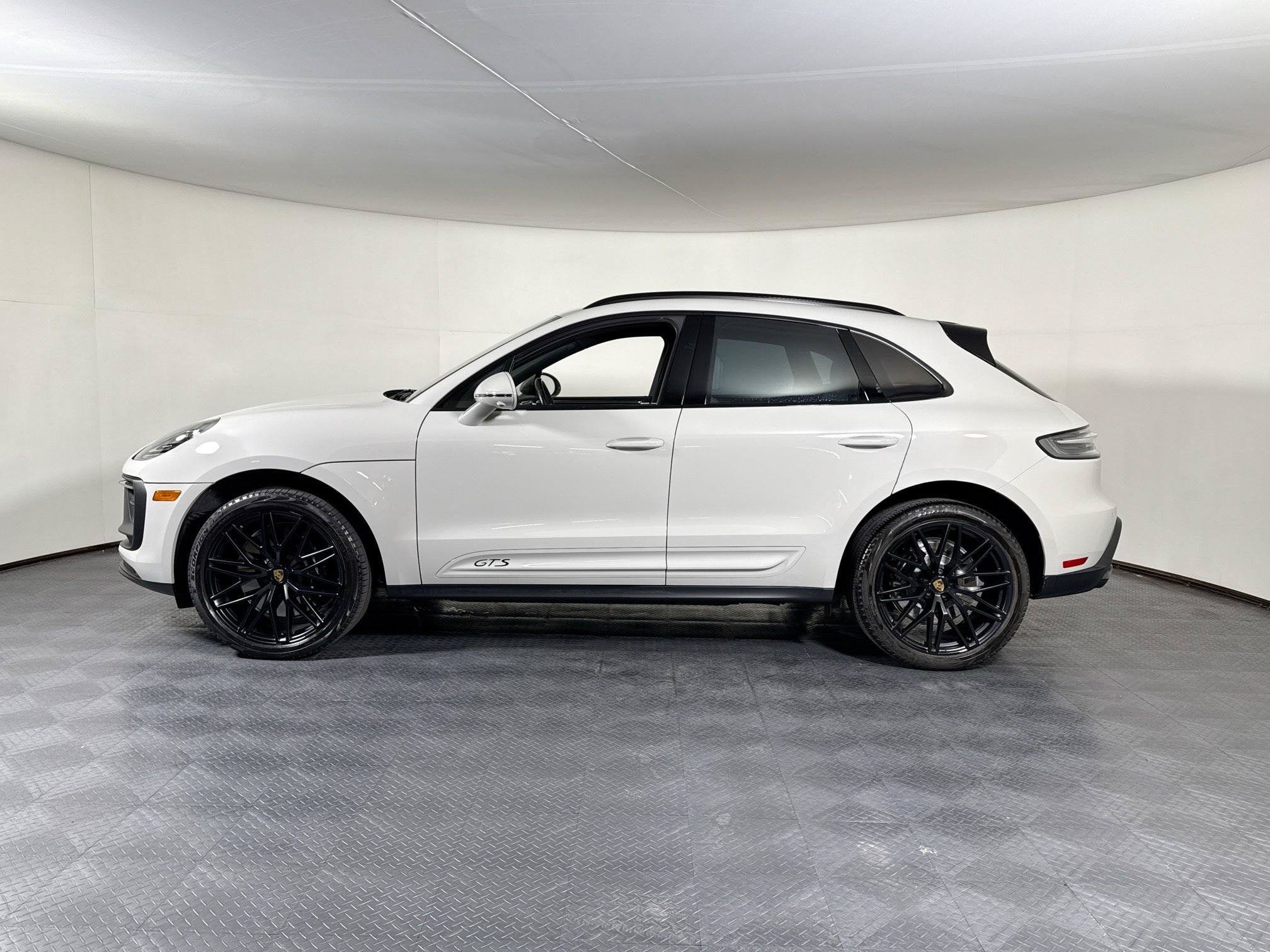 GTS AWD