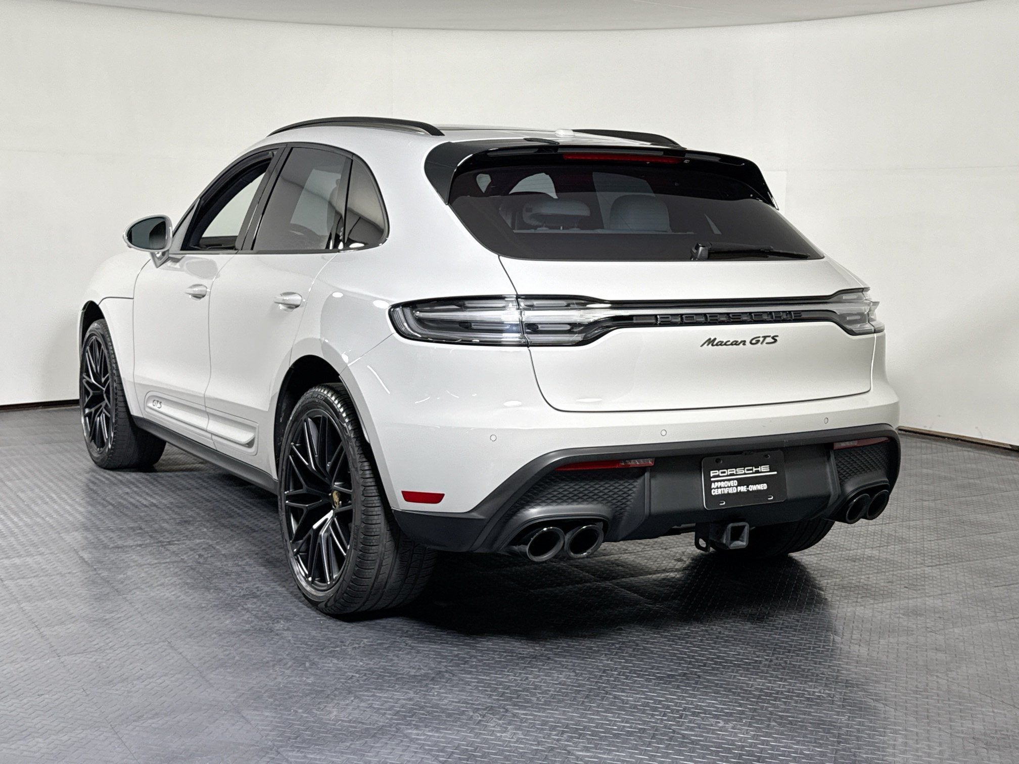 GTS AWD
