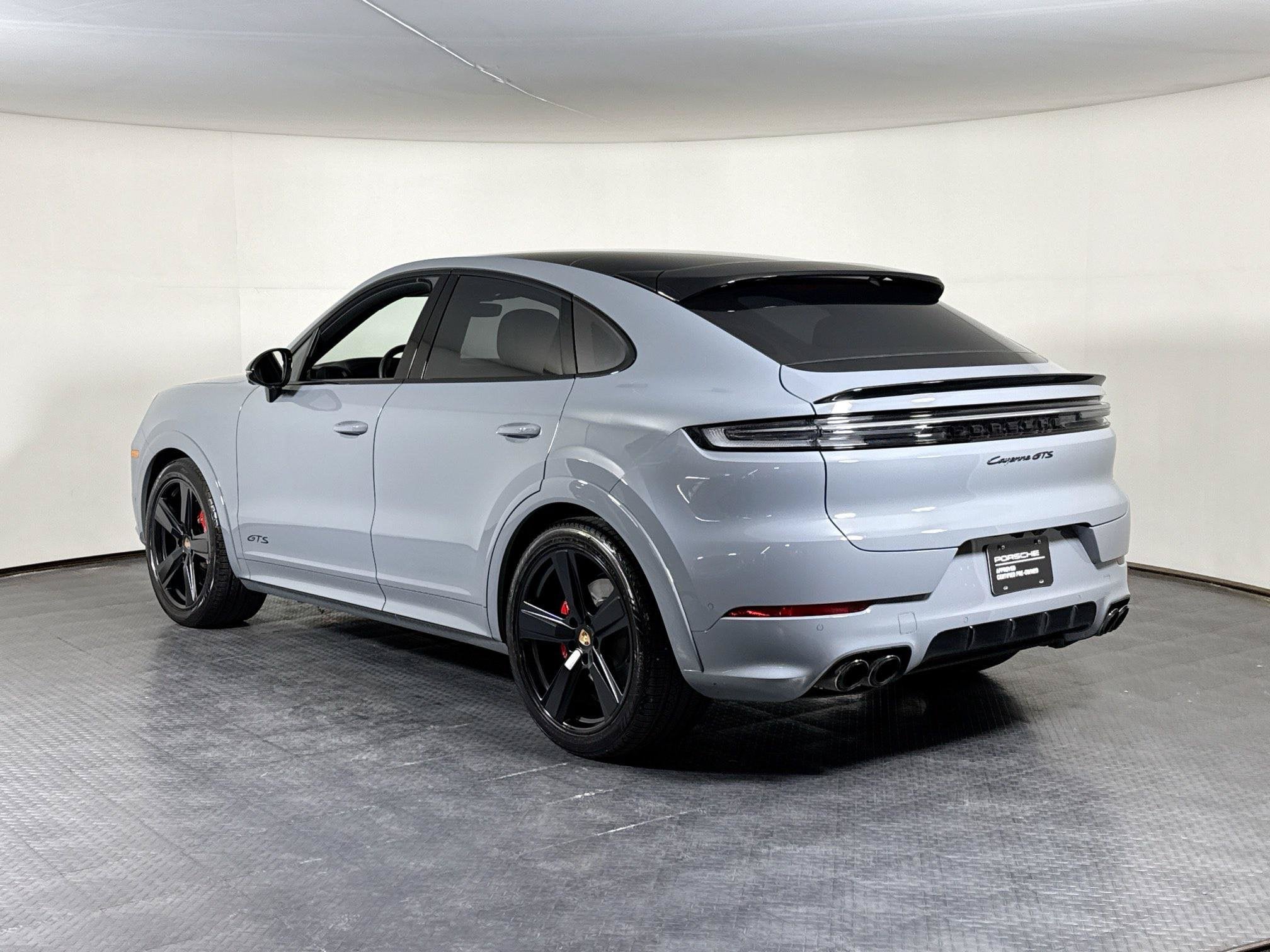 GTS Coupe AWD