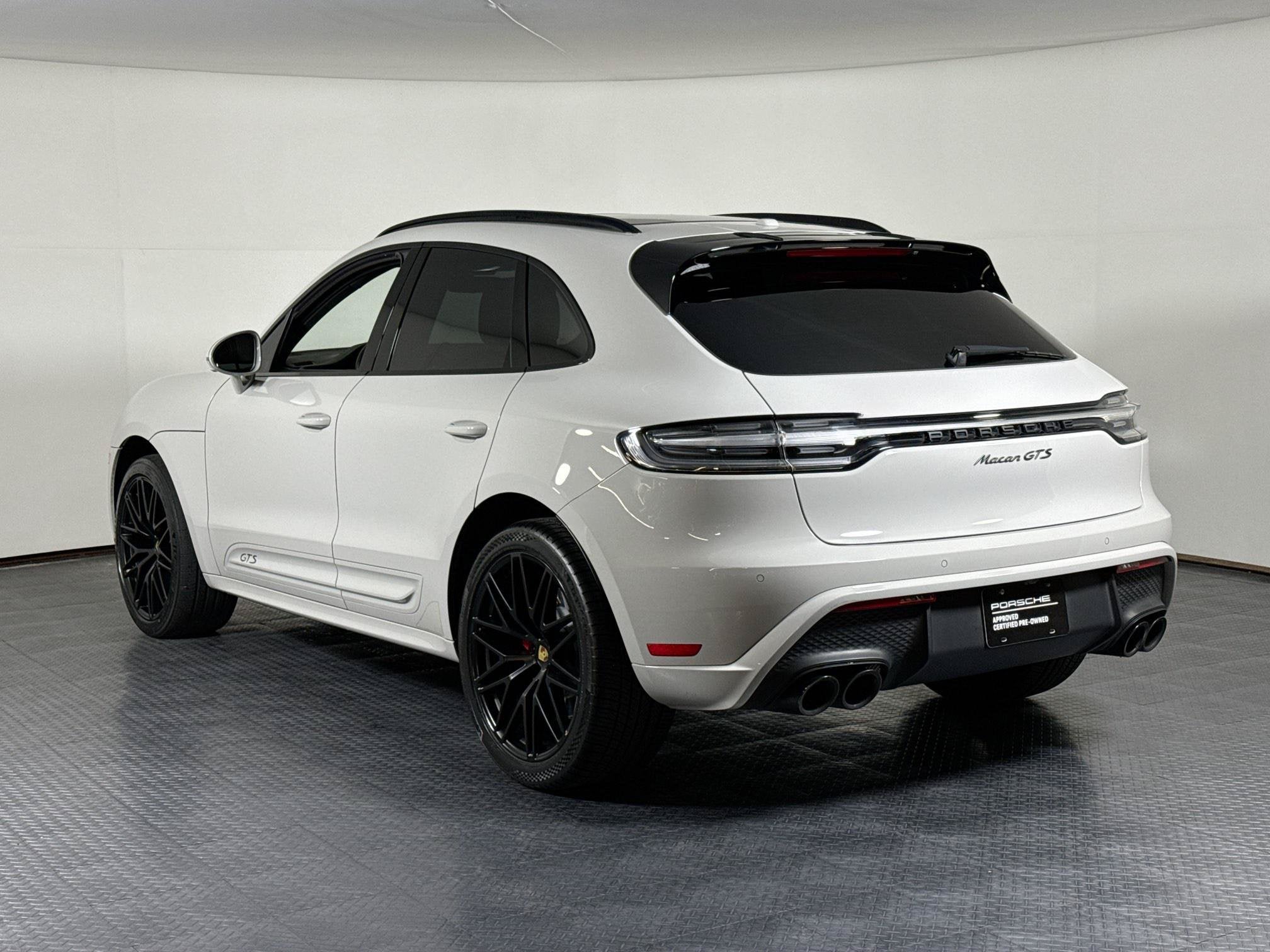 GTS AWD