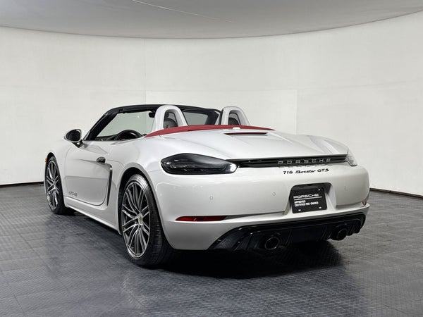 Pre-Owned Inventory 16 GTS 4.0 Roadster