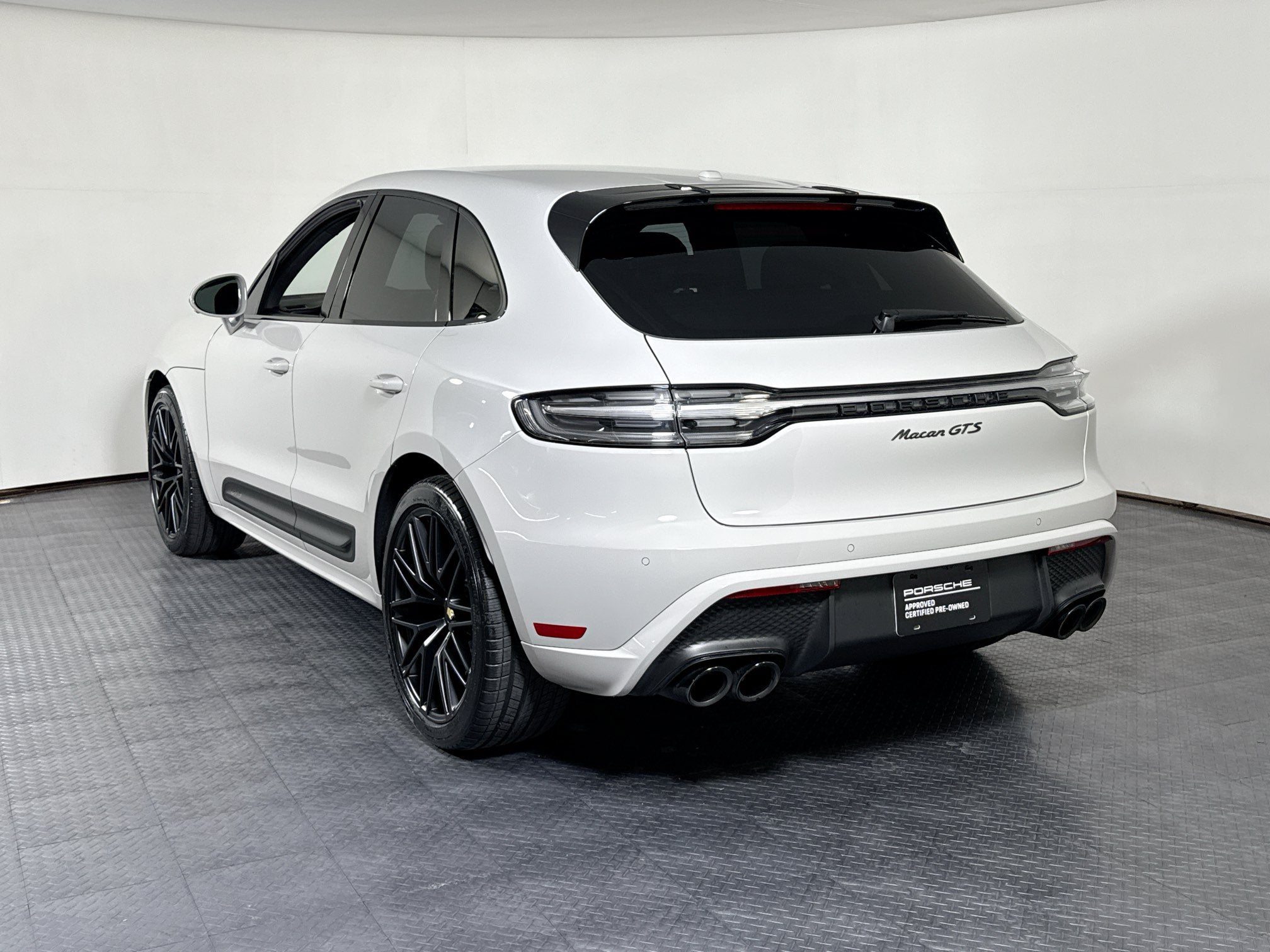GTS AWD