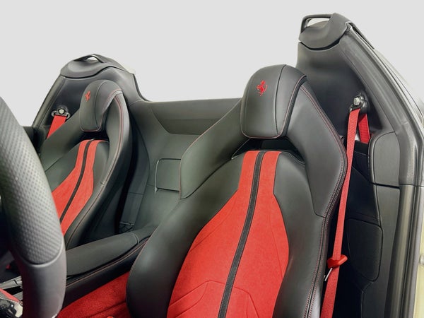 Ferrari 812 GTS