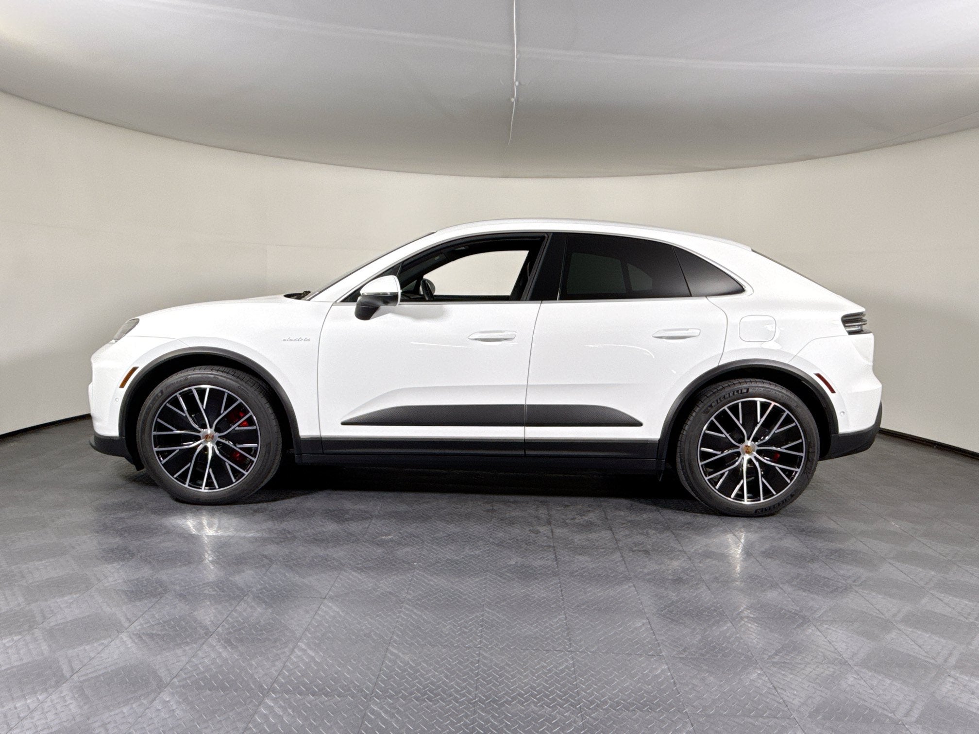 Electric 4S AWD