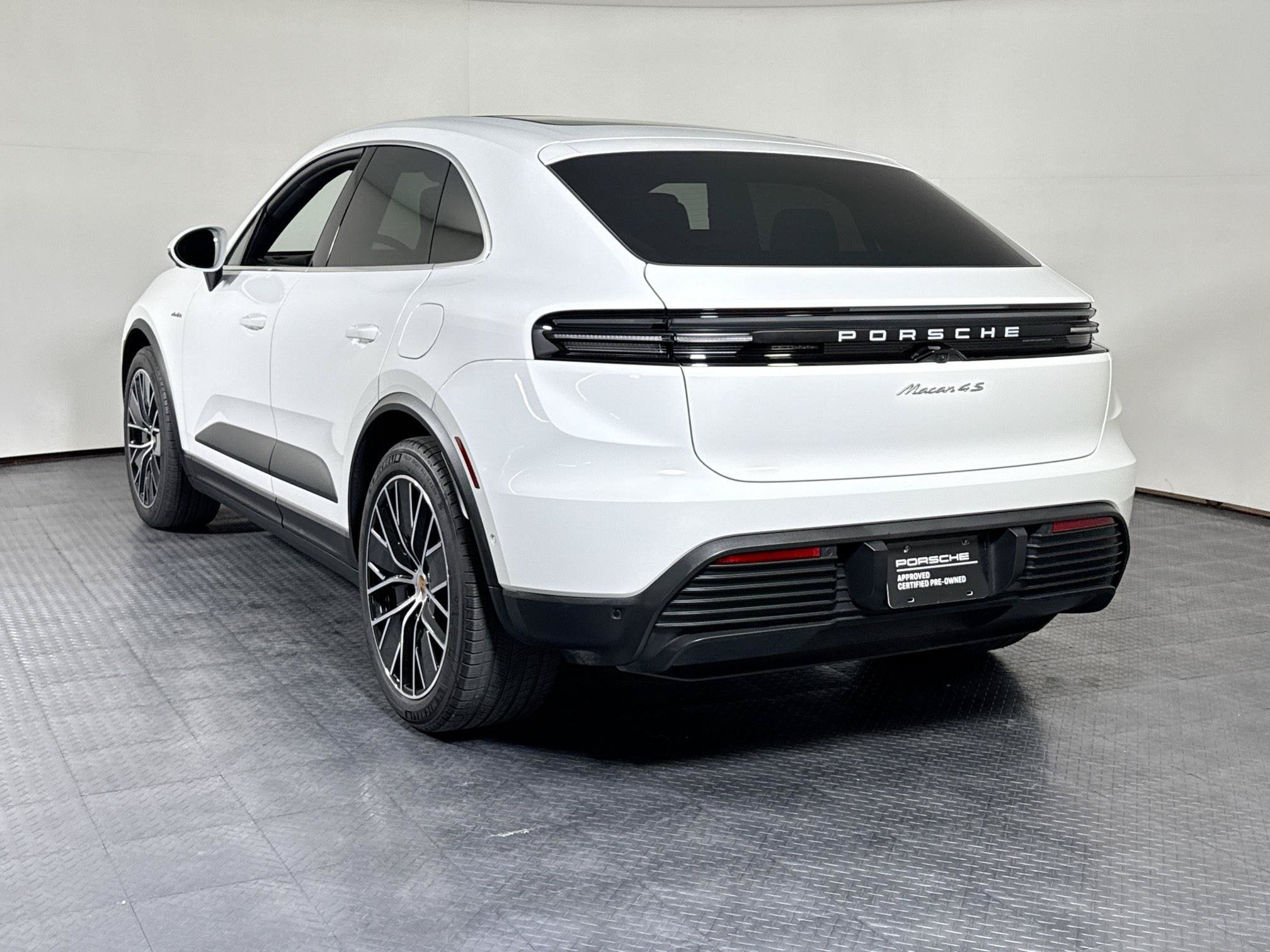 Electric 4S AWD