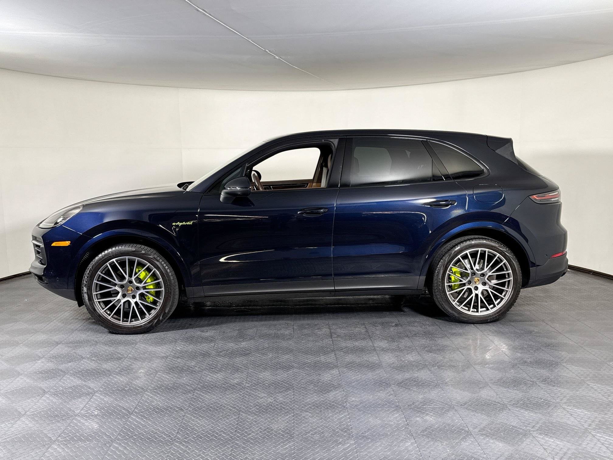 Platinum Edition E-Hybrid AWD