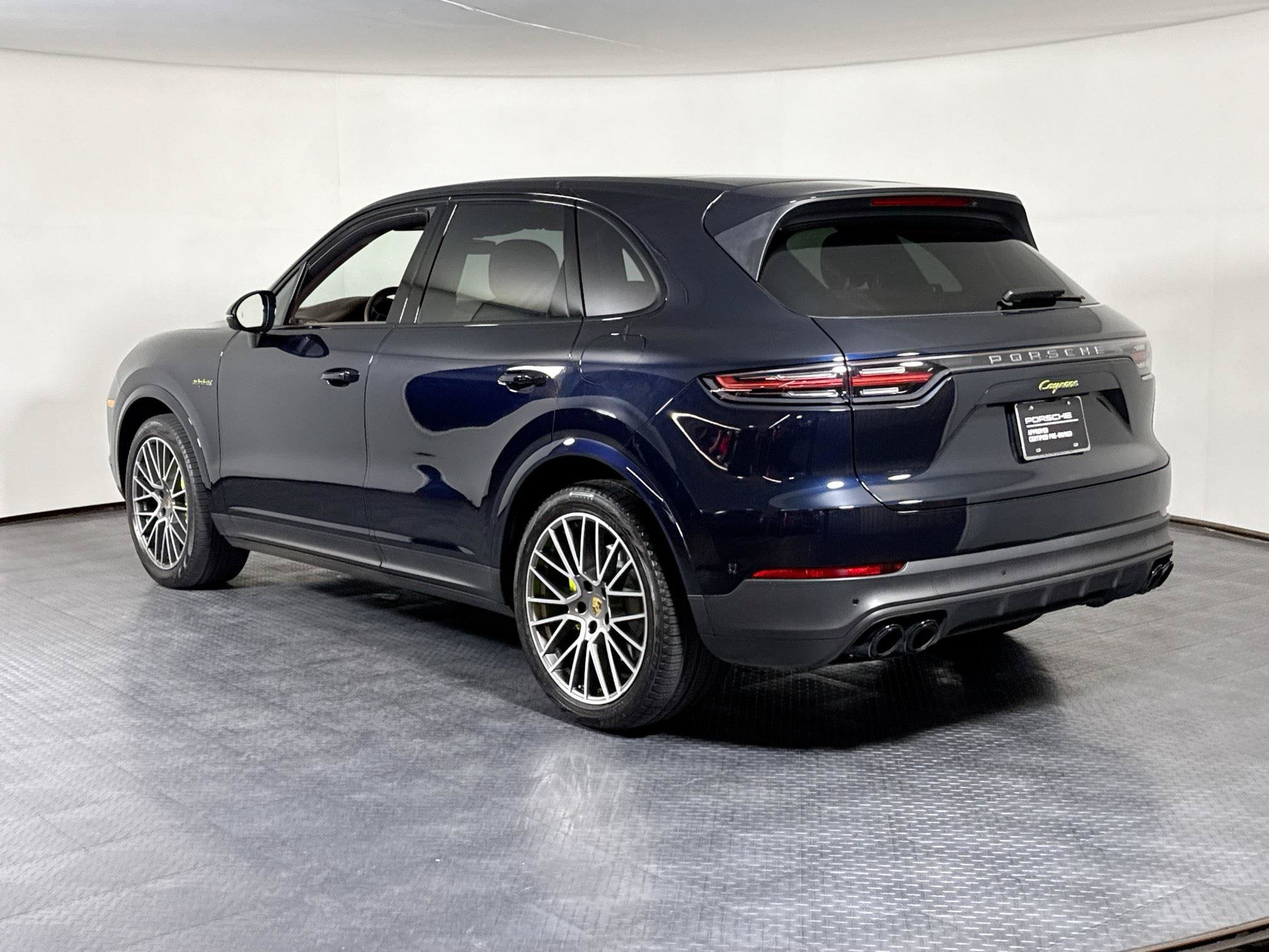Platinum Edition E-Hybrid AWD