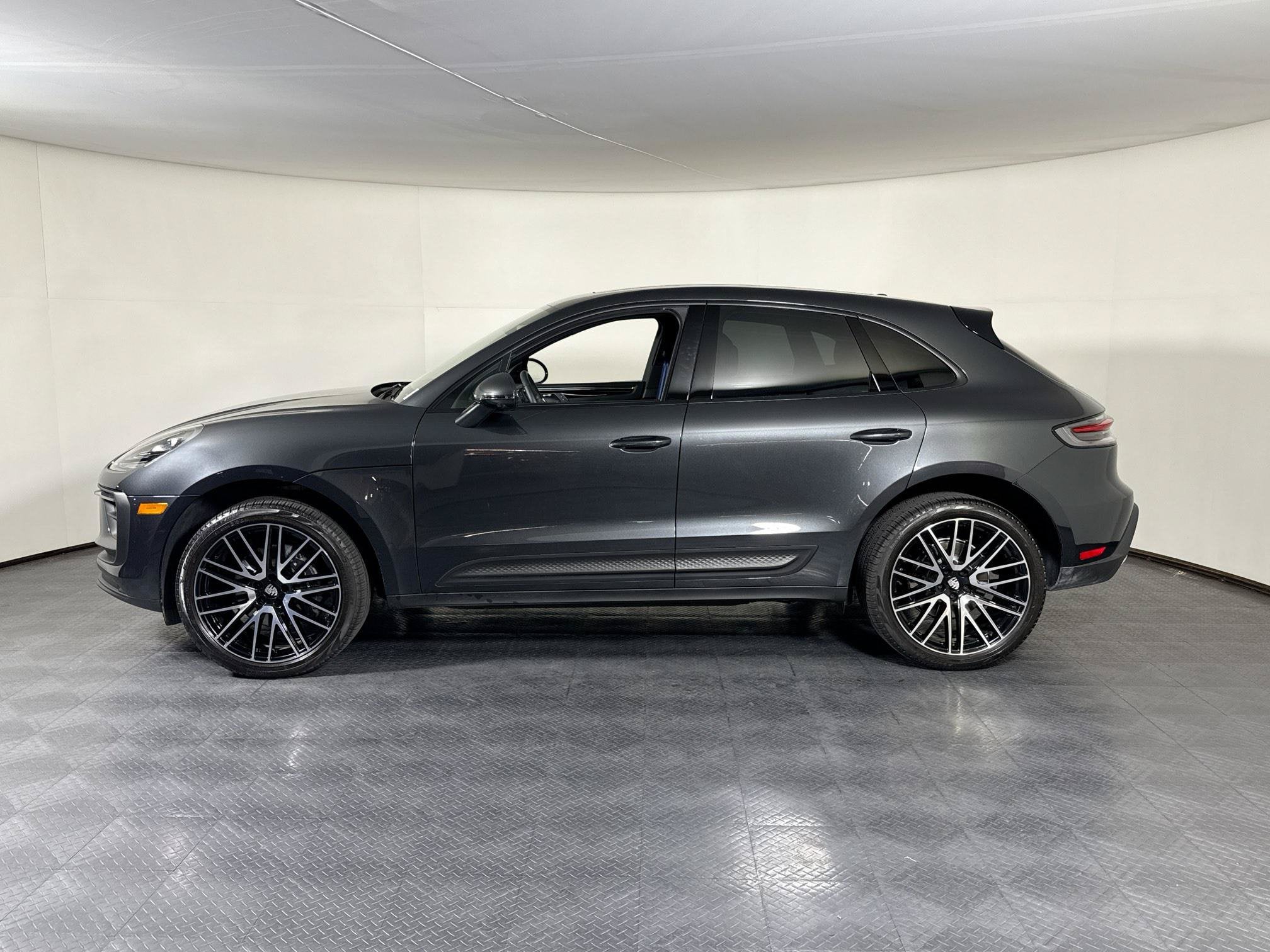 AWD