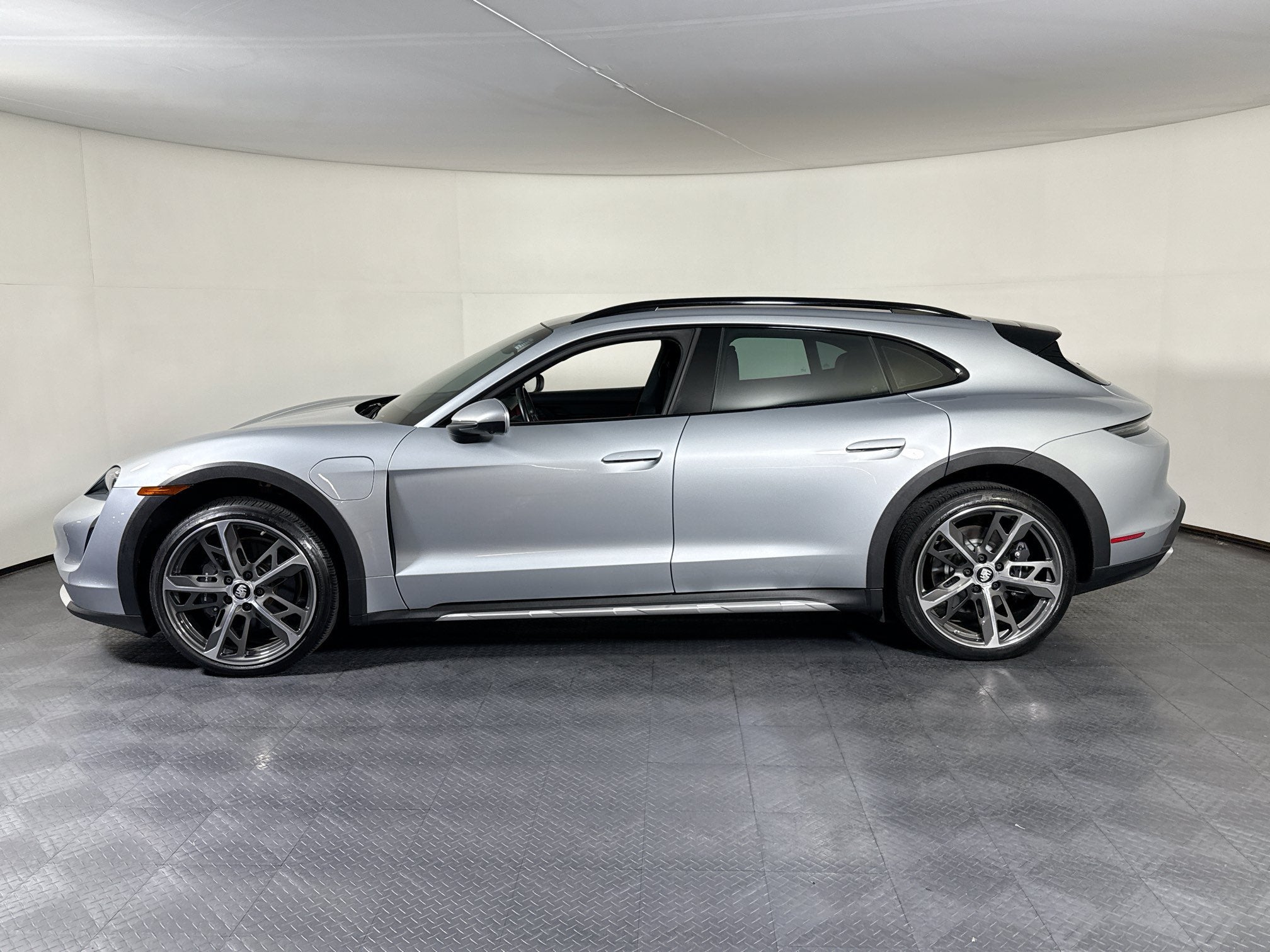 4 Cross Turismo AWD
