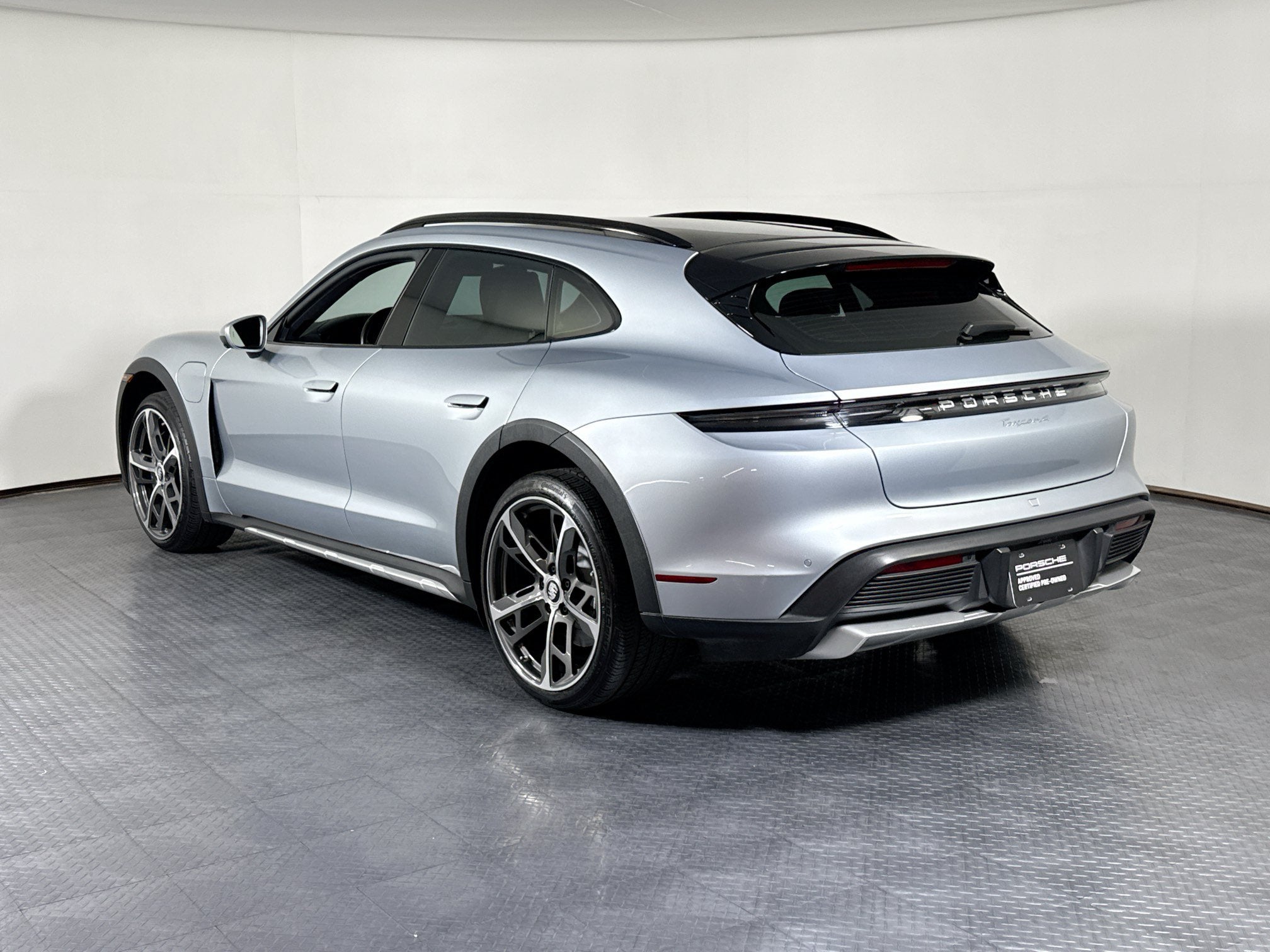 4 Cross Turismo AWD