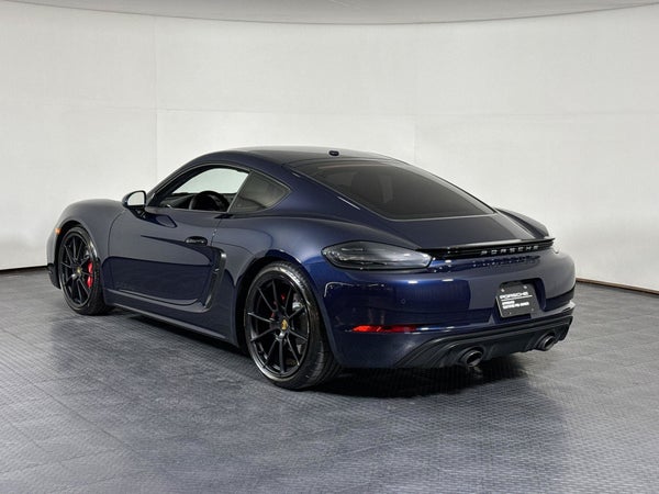 Pre-Owned Inventory 28 GTS 4.0 Coupe