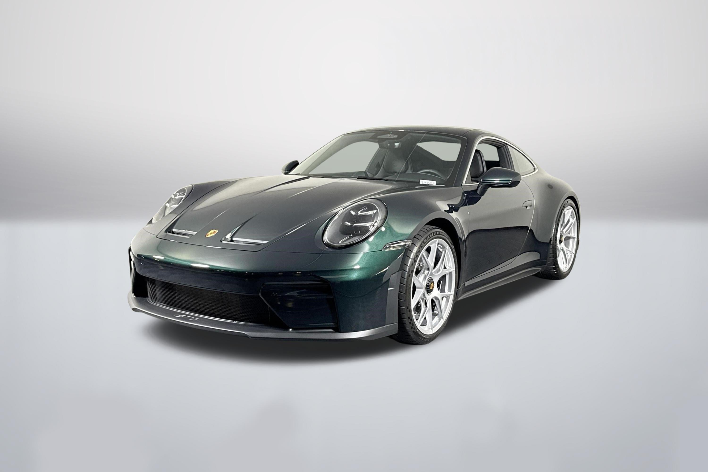 GT3 Coupe w/Touring Package