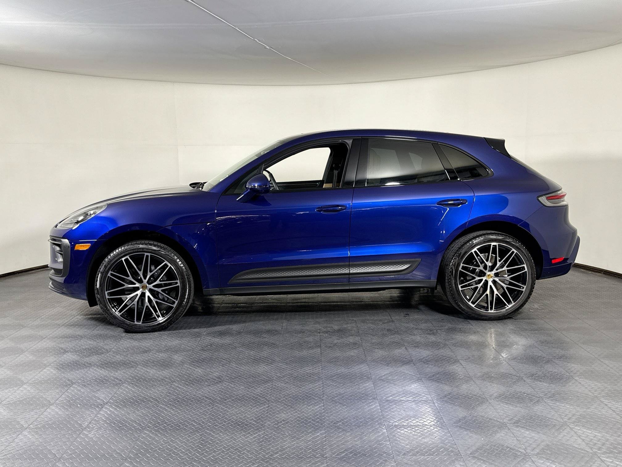 AWD