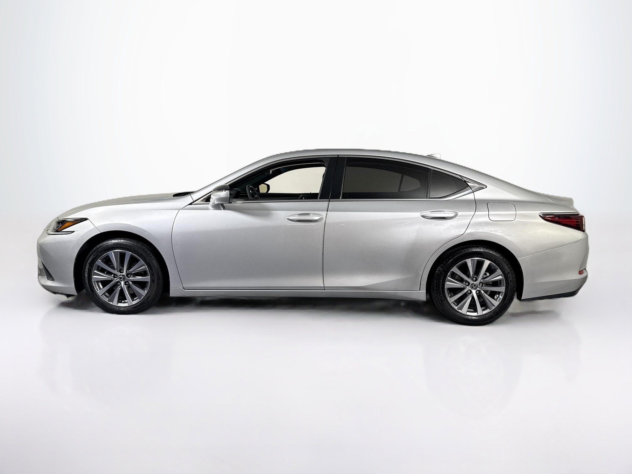 2021 Lexus ES