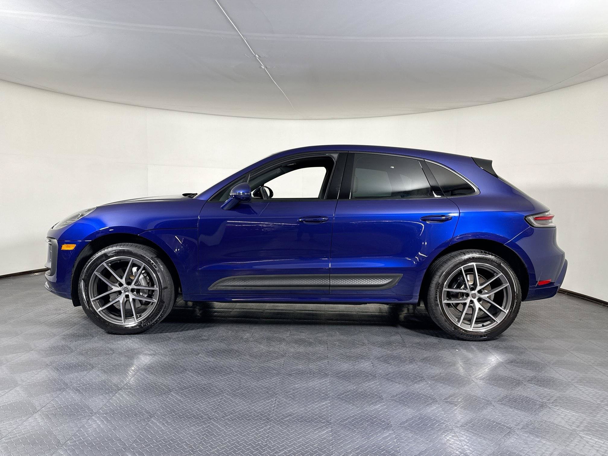 AWD